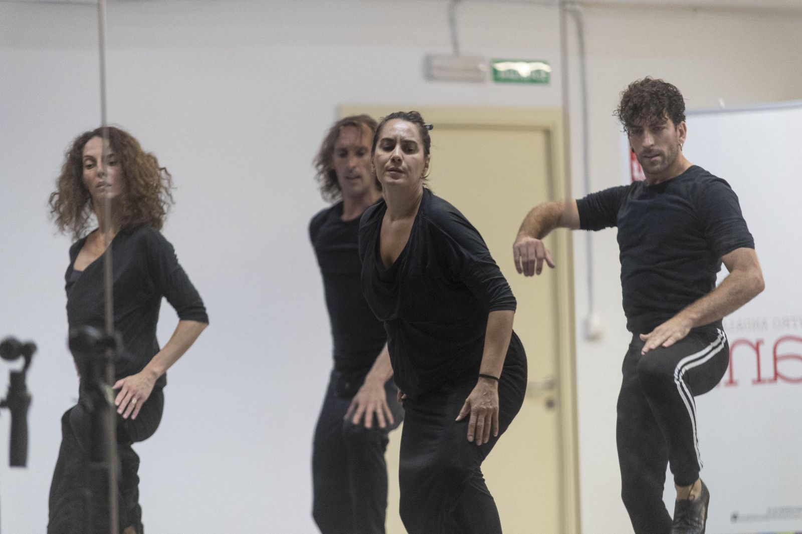 Rafaela Carrasco, en el centro, con Tamara López, Rubén Olmo y David Coria.