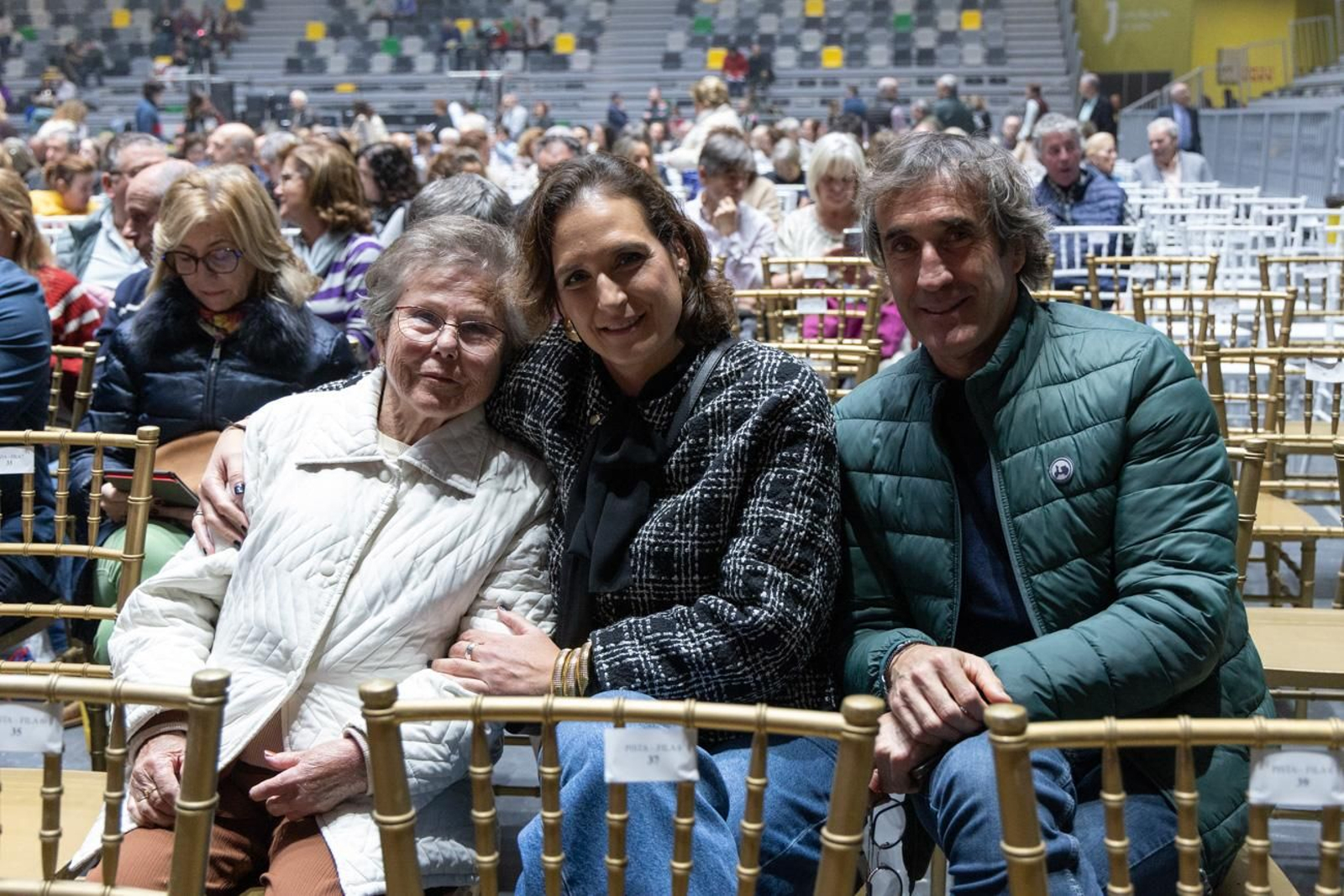 Así se disfruta en Jaén del concierto de Raphael, "Raphaelísimo"