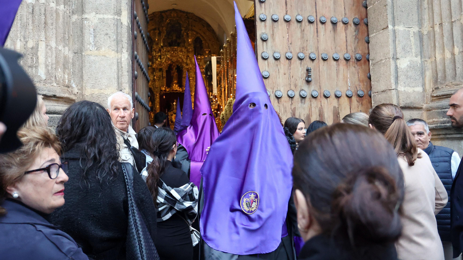 La lluvia apareció en la tarde del Viernes Santo