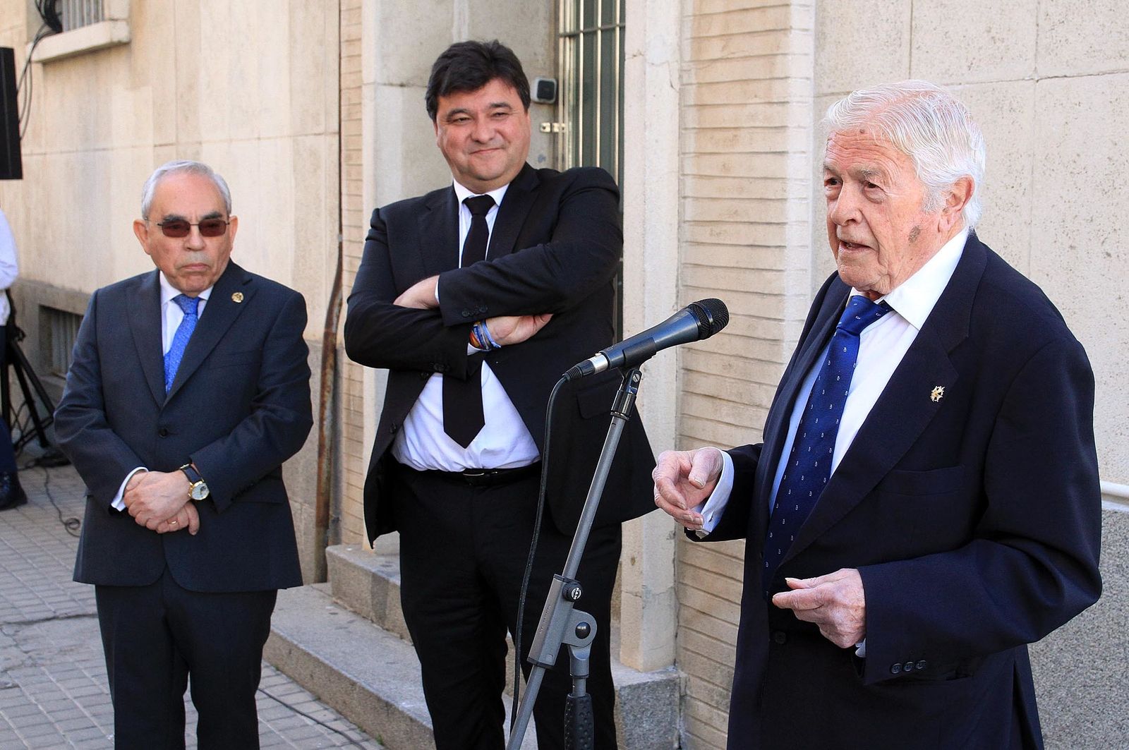 Acto de rotulación de la calle Abogado Juan José Domínguez en imágenes