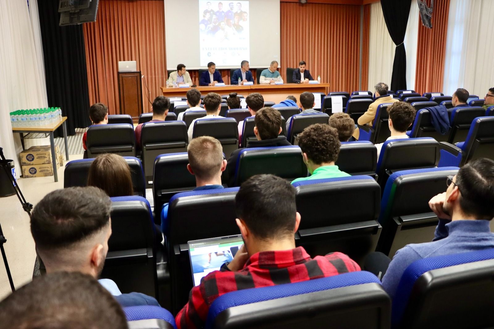 Inauguración de las jornadas de fútbol llevadas a cabo en las instalaciones de la Universidad de Almería.
