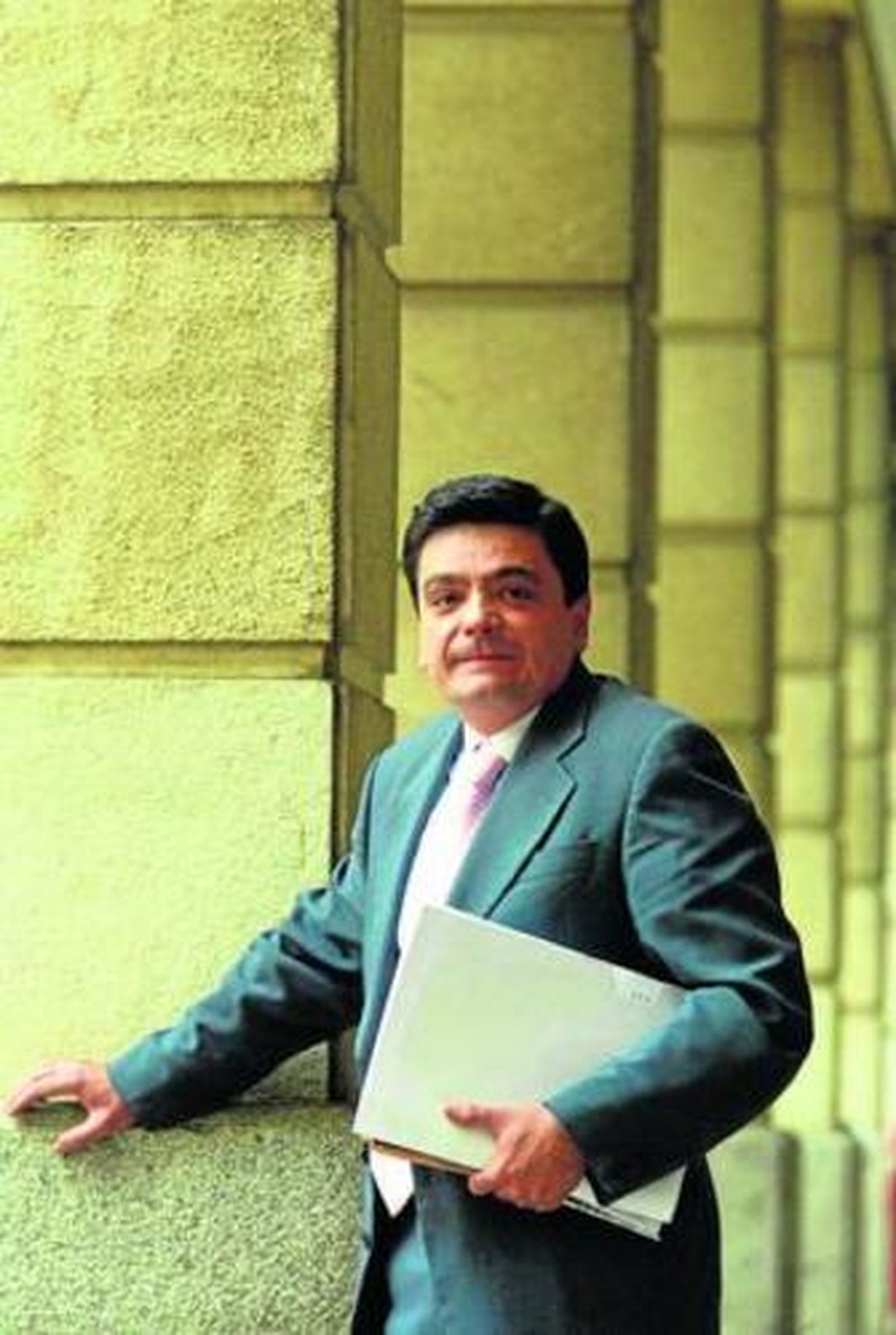 El juez Rafael Tirado, en los juzgados de Sevilla.