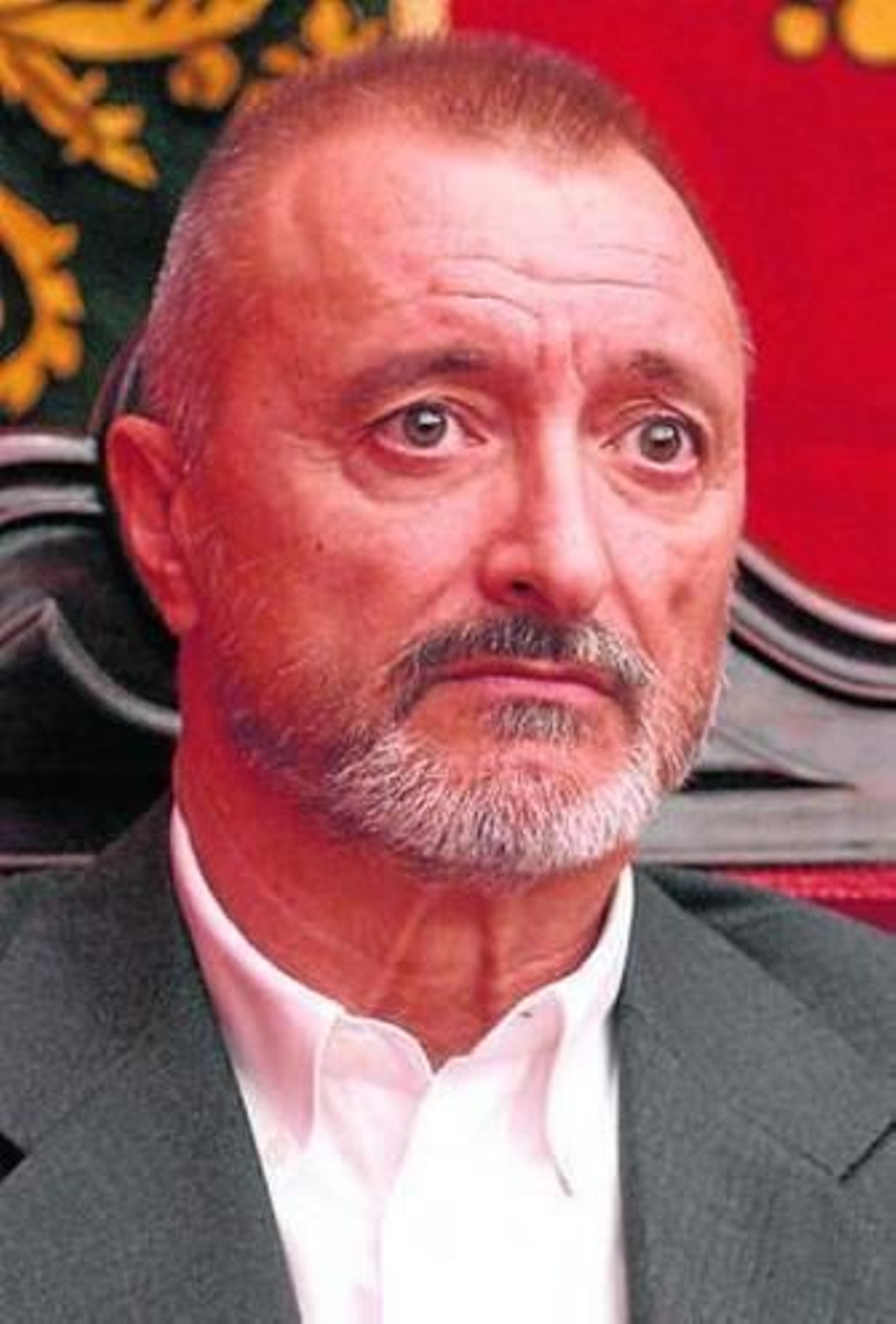 Arturo Pérez-Reverte.