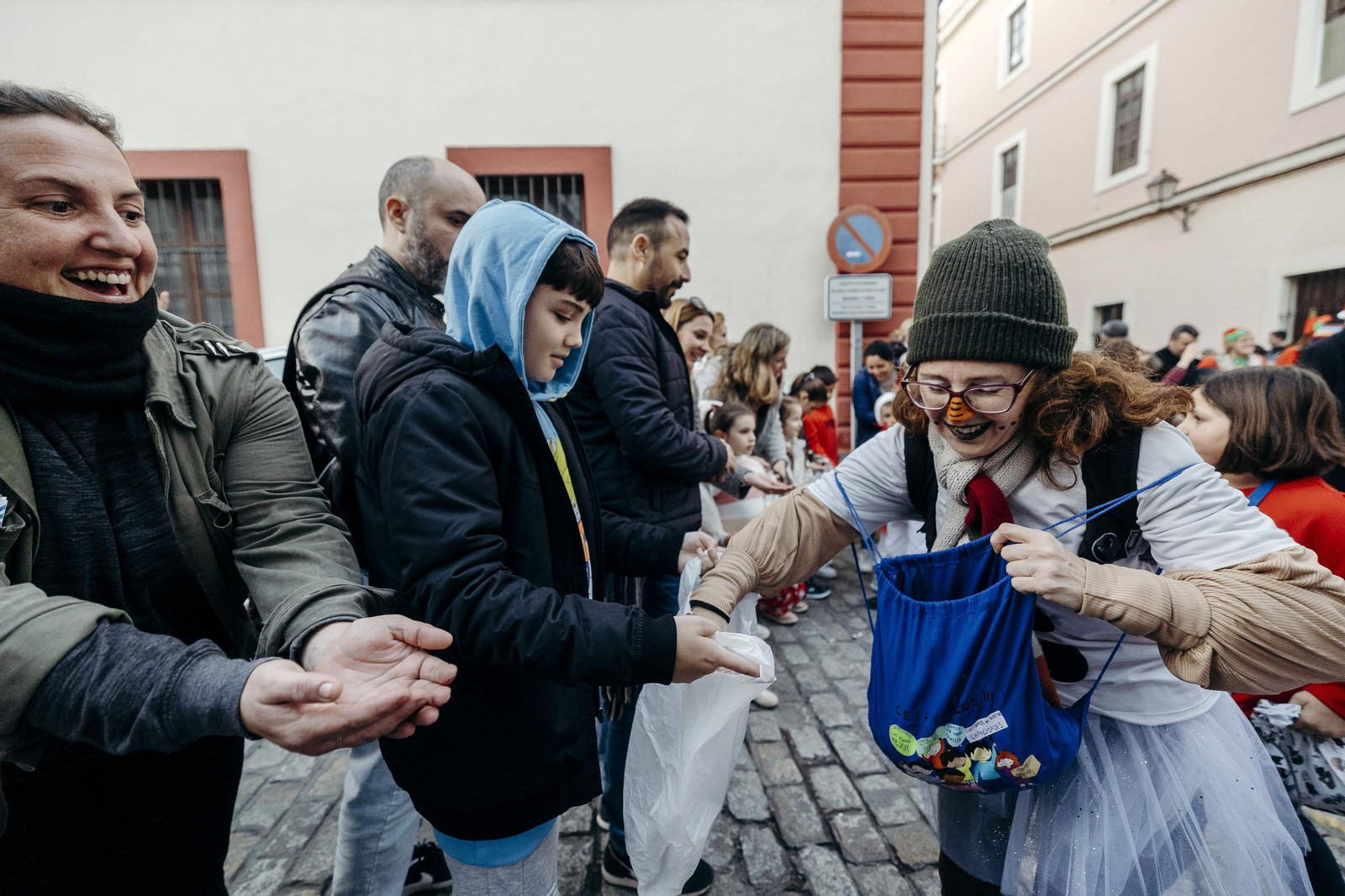 Imágenes de la cabalgata de Reyes del barrio del Mentidero