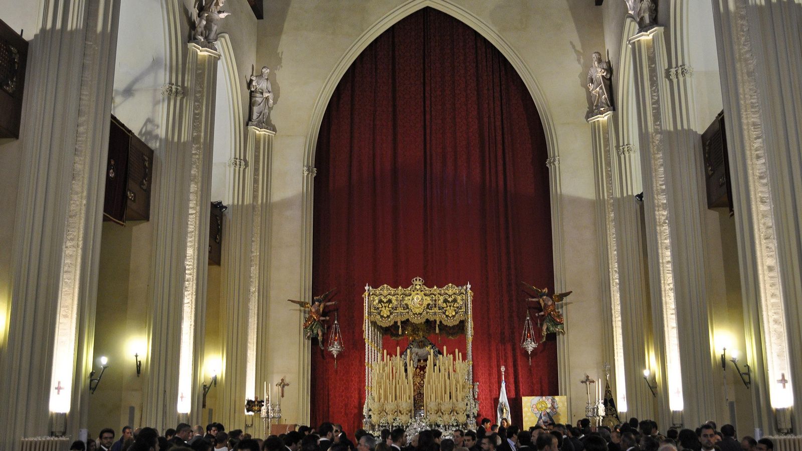 Interior del Santuario de la Salud.