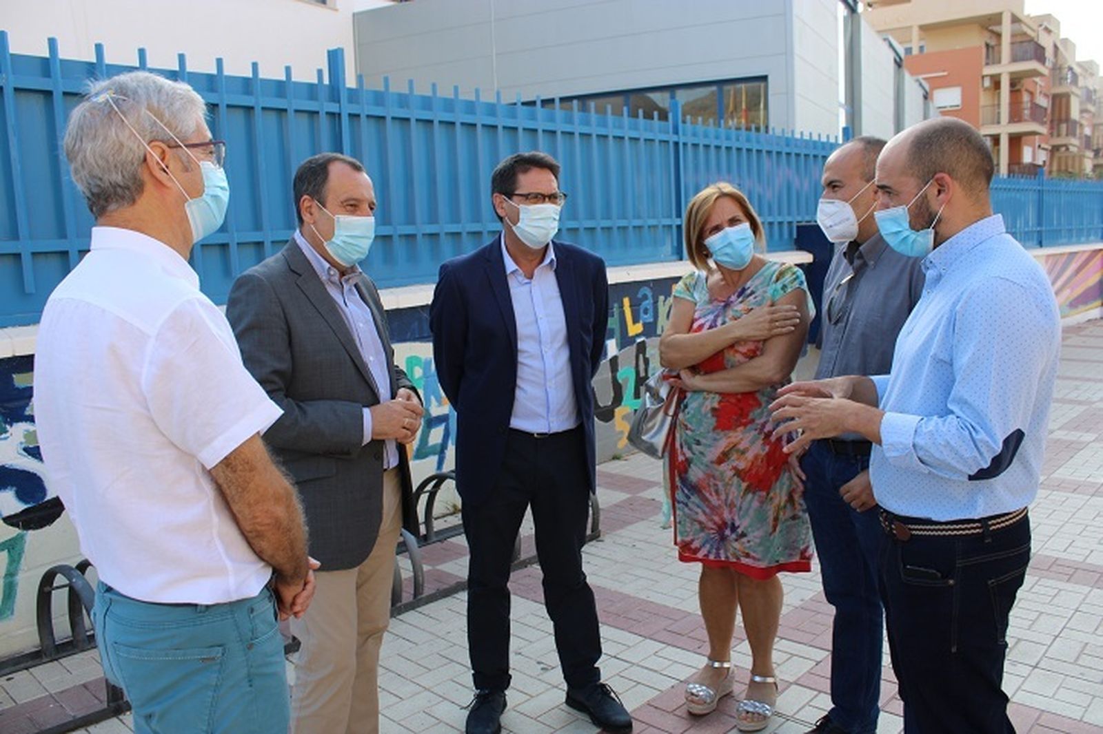 Ruiz Espejo y los concejales socialistas en el IES Ben al Jatib.
