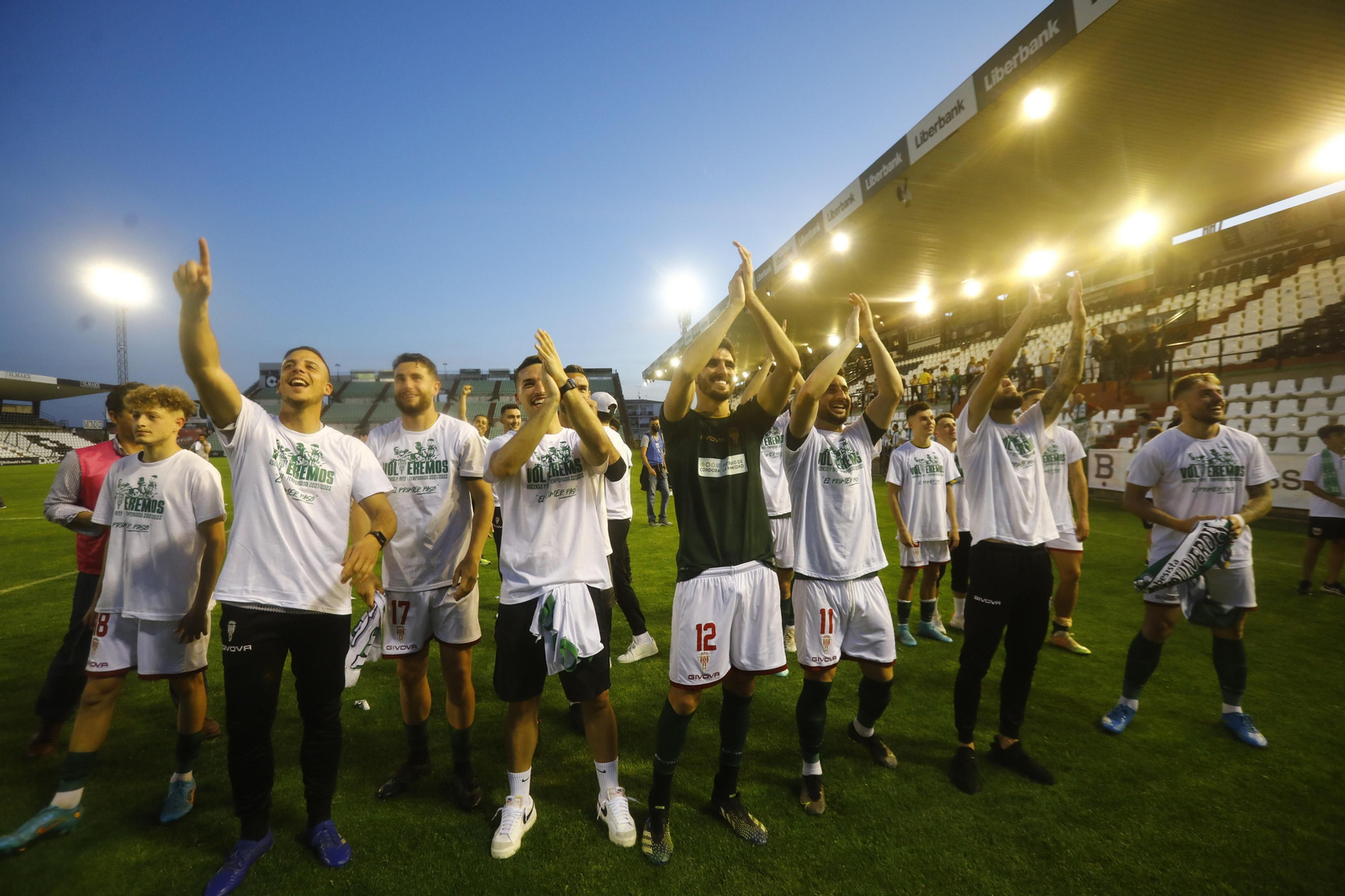 Las imágenes de la fiesta del ascenso del Córdoba CF en Mérida