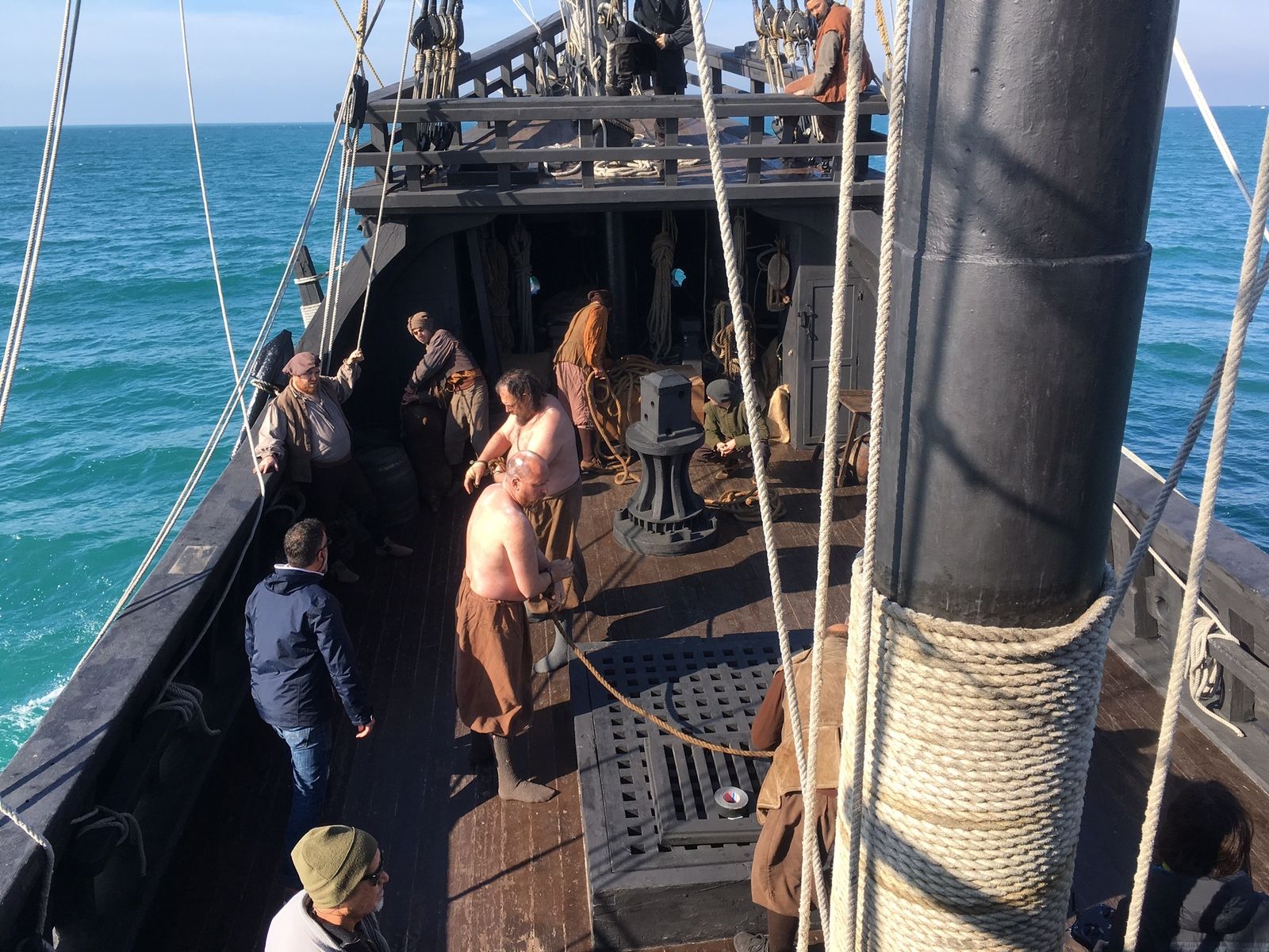 Una imagen del rodaje de la serie documental 'Conquistadores:Adventum', en la Nao Victoria.