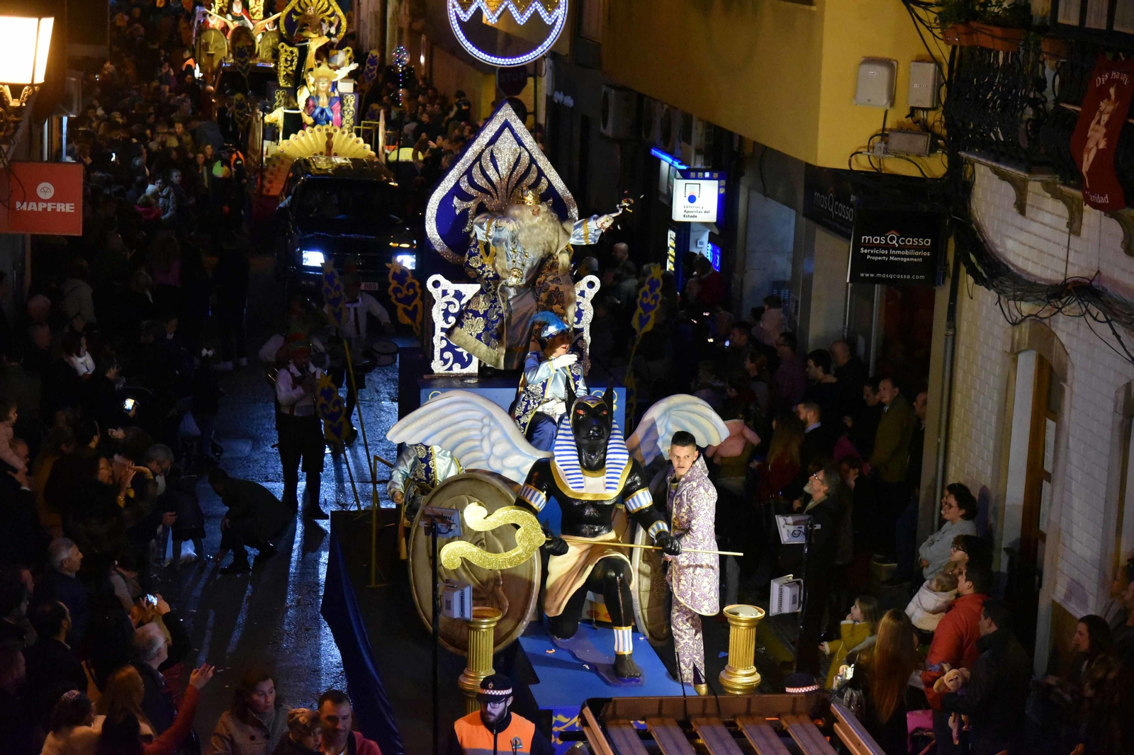 Cabalgata de Reyes magos en la Línea