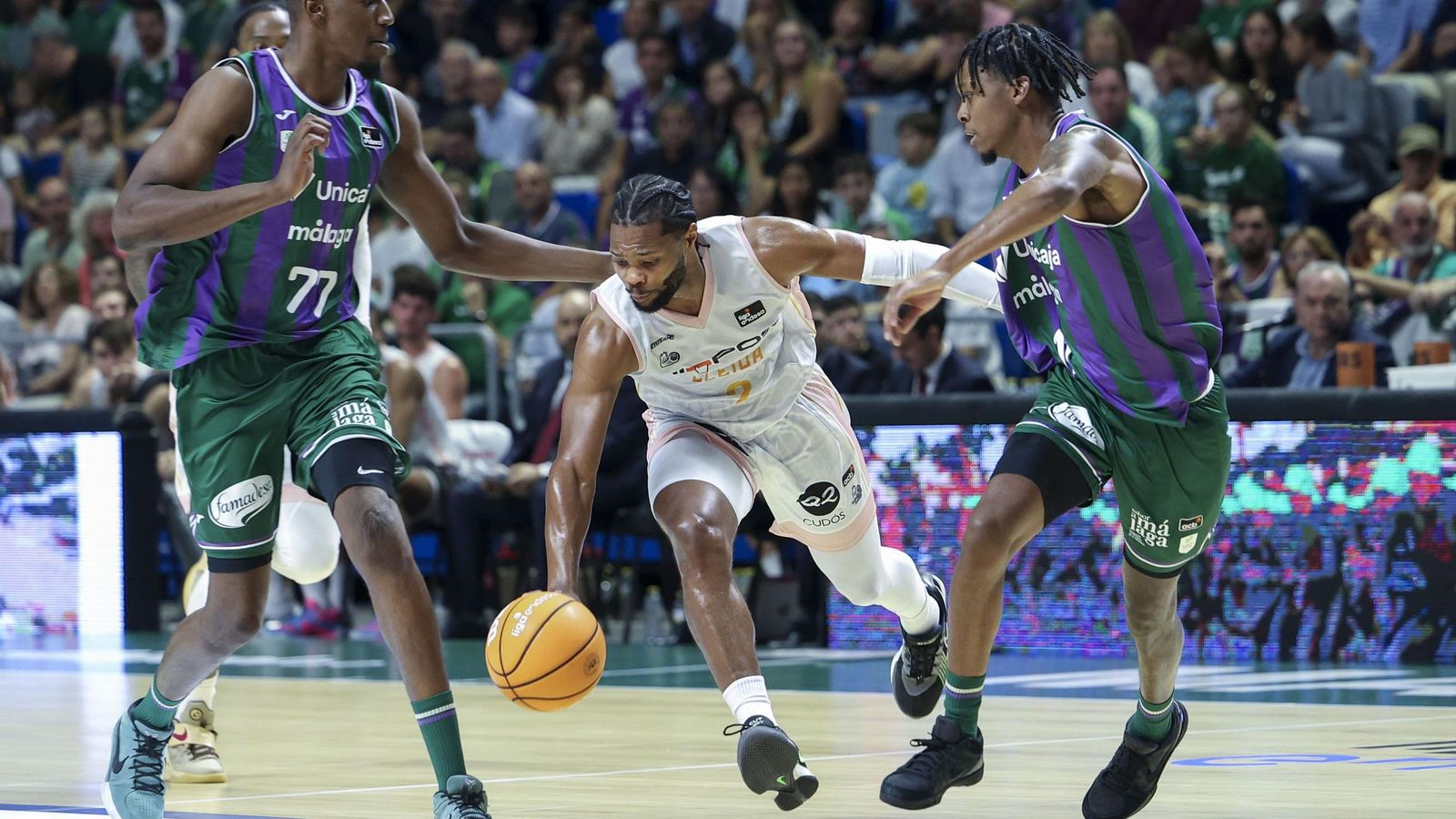 Las fotos del Unicaja-Hiopos Lleida