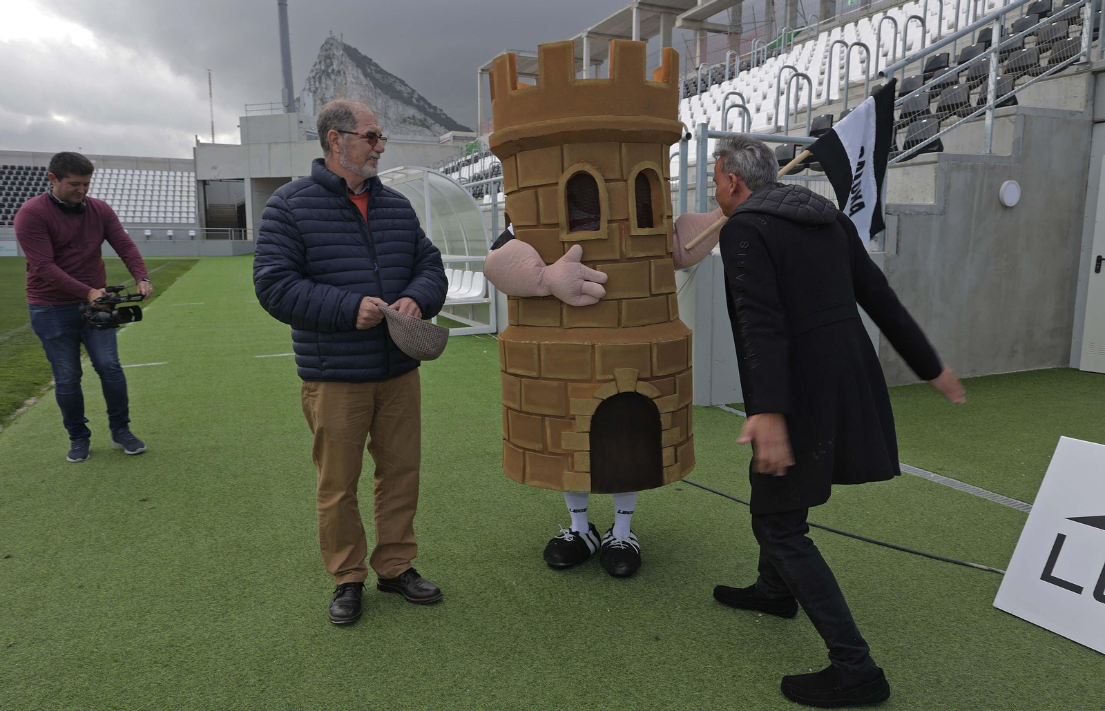 La presentación de la mascota oficial de la Balona La presentación de la mascota oficial de la Balona