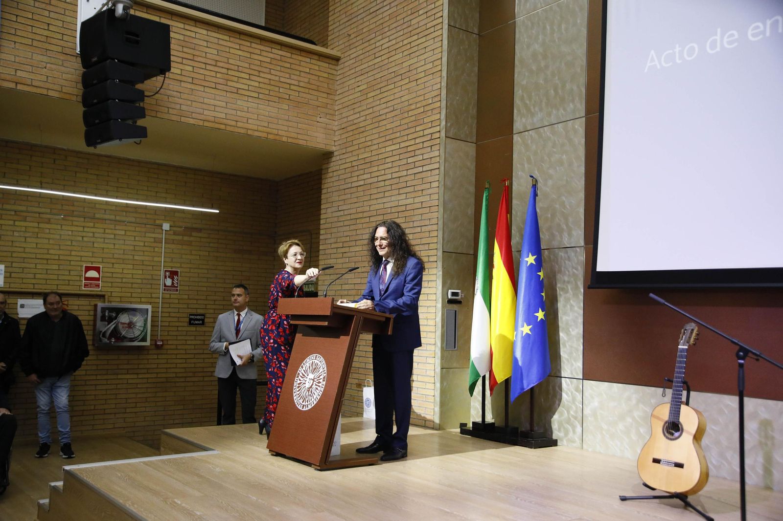 Las imágenes del acto de entrega de la Medalla de Oro a José Fernández Torres Tomatito, en la Universidad de Almería