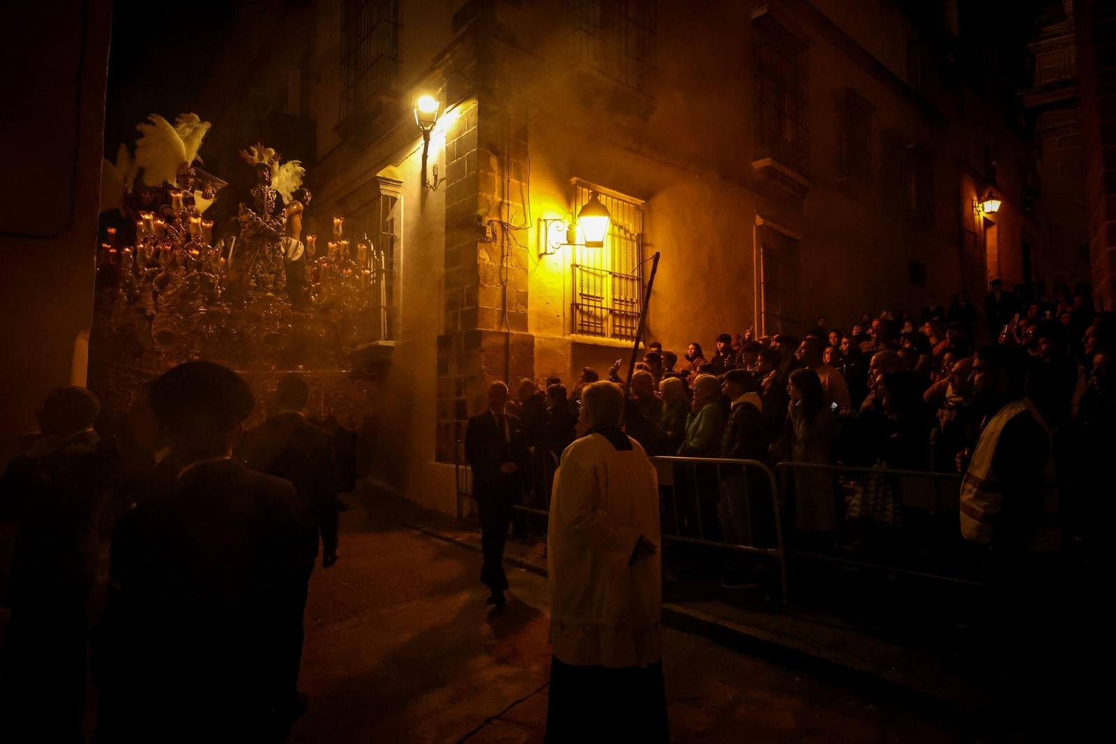 Madrugada del Viernes Santo en Jerez: imágenes de la Noche de Jesús