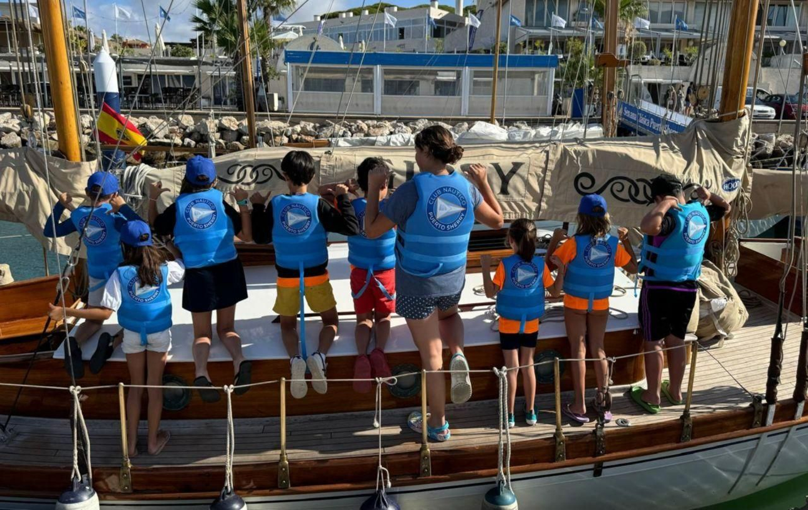 Una imagen de la Escuela de Vela de Puerto Sherry.