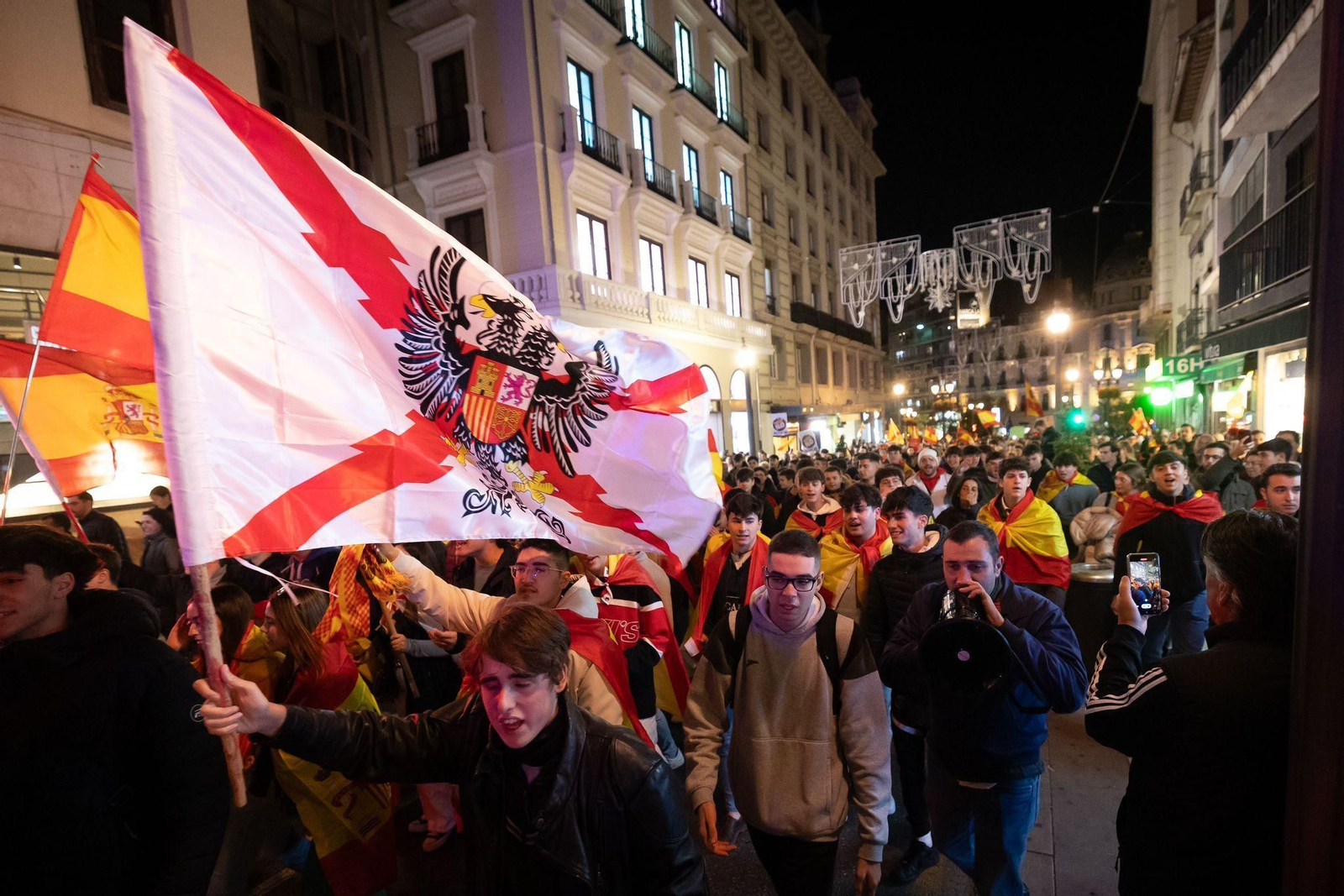 Manifestación contra la amnistía por las calles de Granada