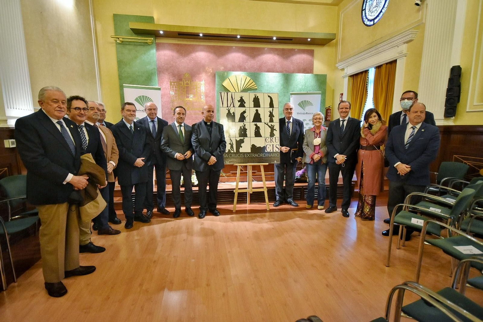 Representantes del Ayuntamiento y Agrupación de Cofradías en la presentación oficial del Via Crucis