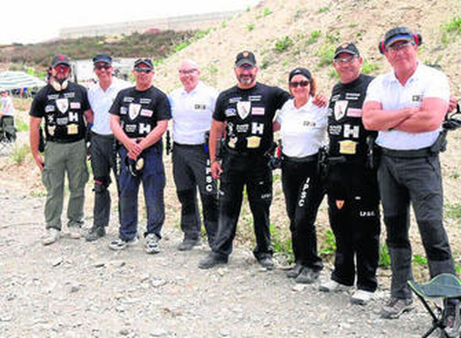 Integrantes del Club Team Jerez de tiro.