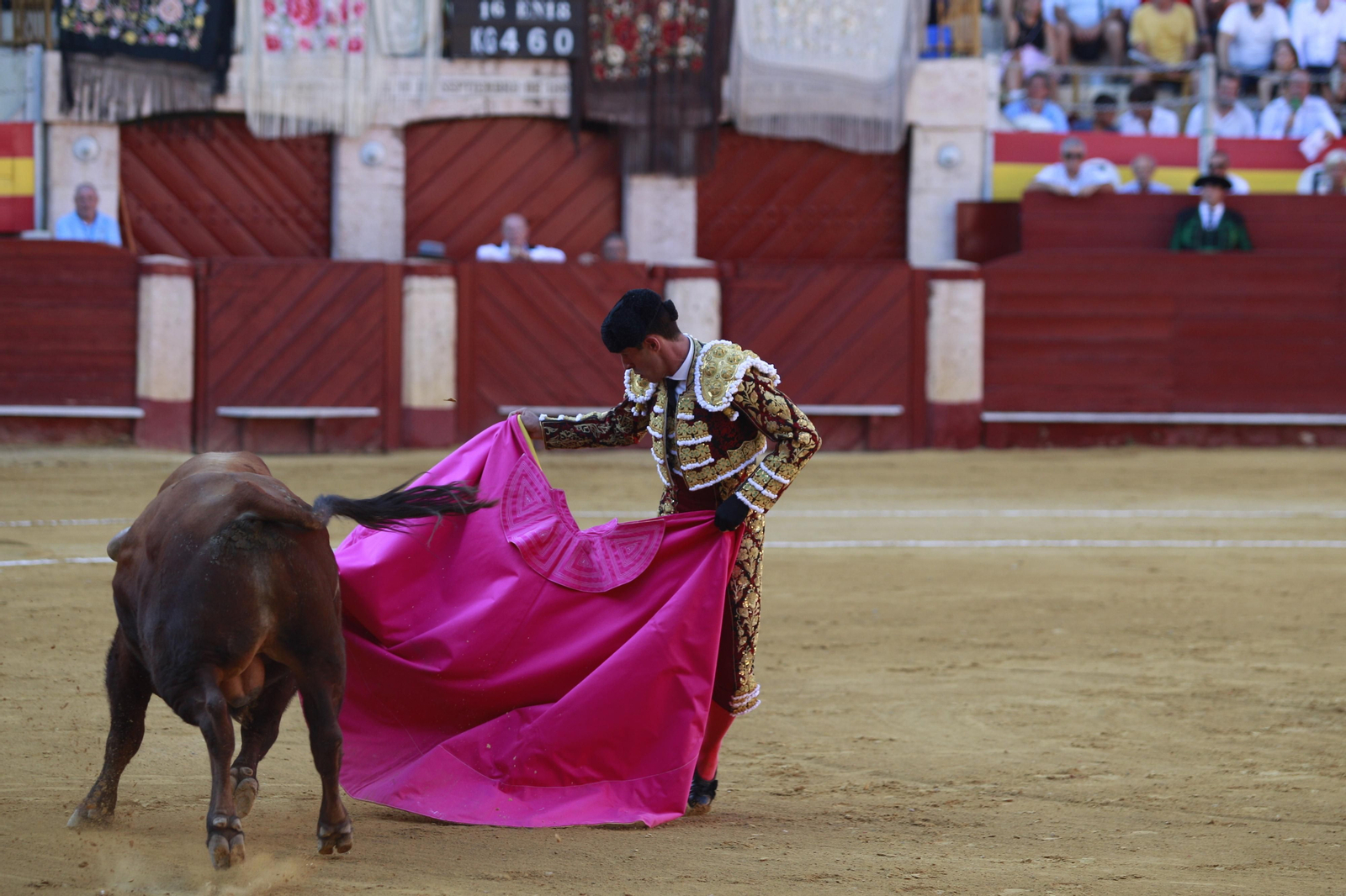 Triunfo del diestro Emilio de Justo en la Corrida de Toros de la Feria de Almería 2023