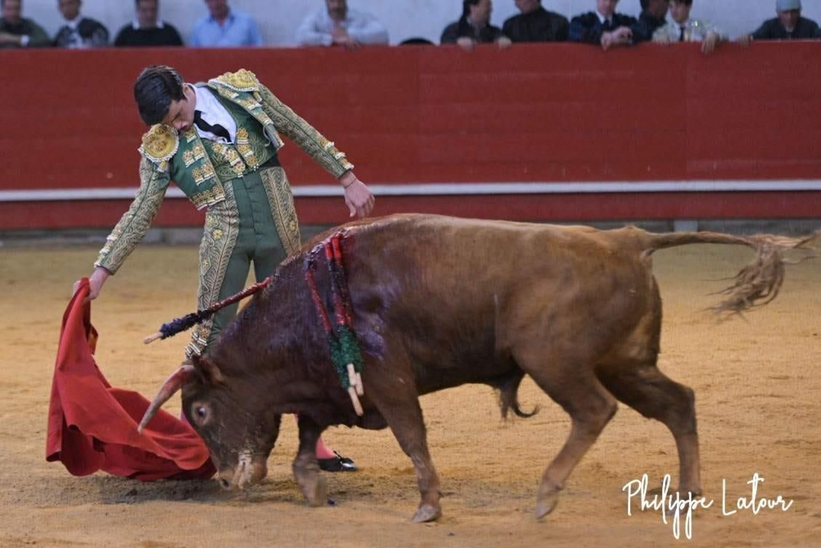 Alfonso Morales en la plaza francesa de Arzacq.
