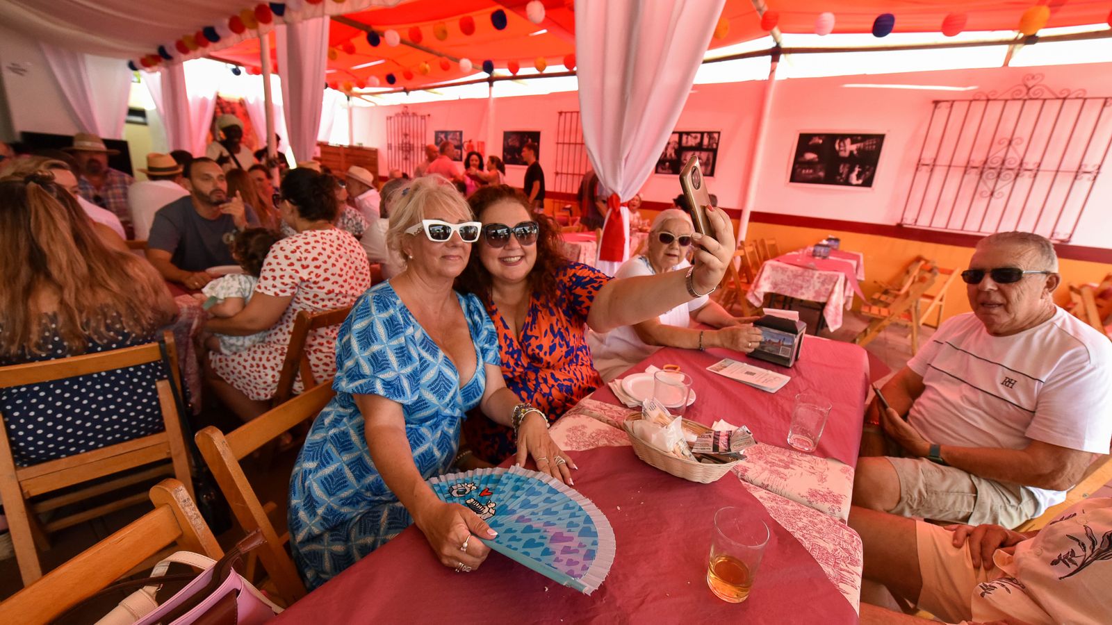 Búscate en las fotos del Domingo Rociero de la Feria de San Roque