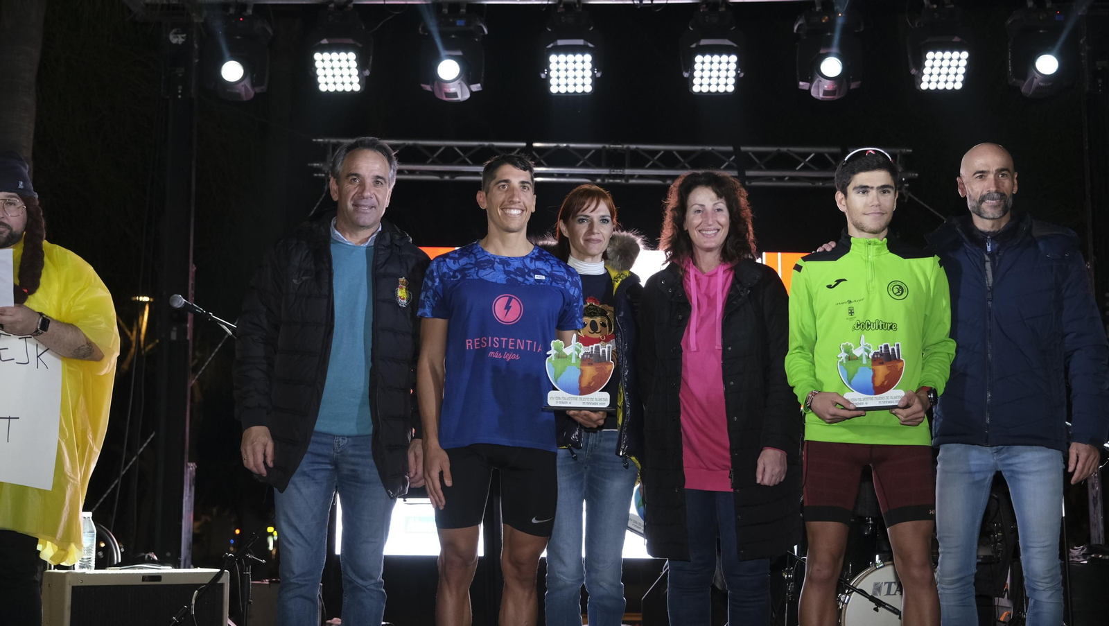 Imágenes de la XIV edición de la San Silvestre de Almería