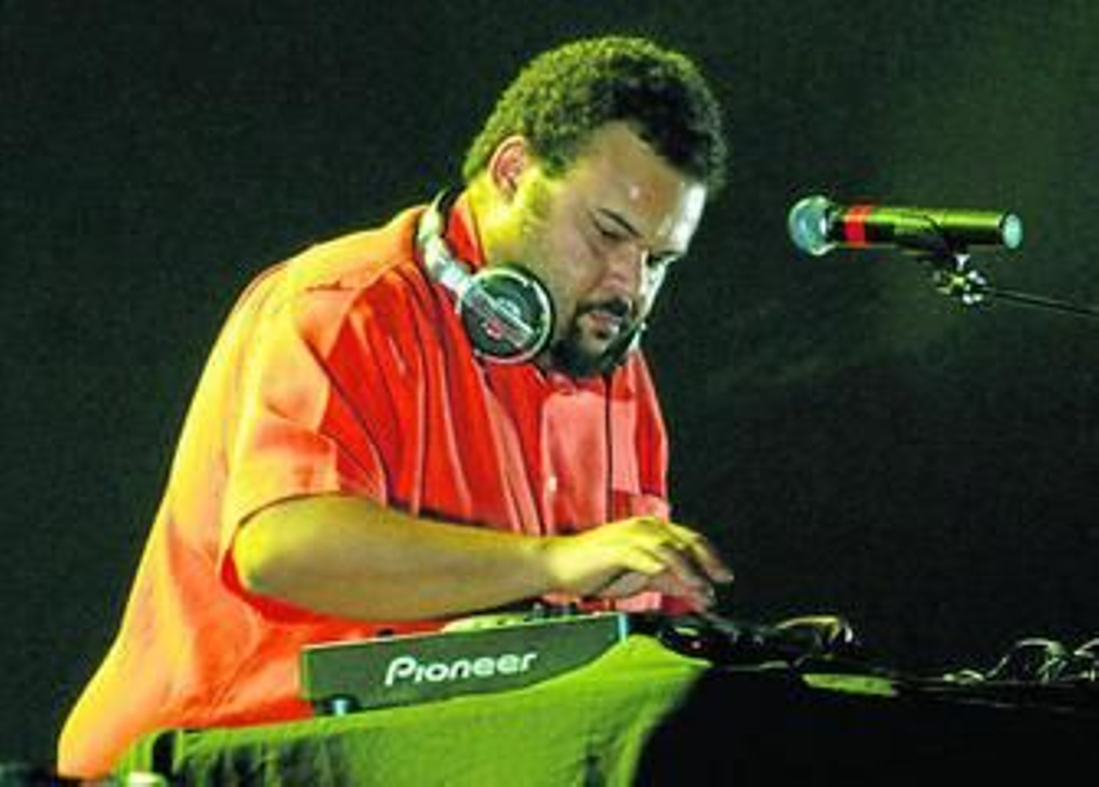 El músico y productor Carlos Jean.