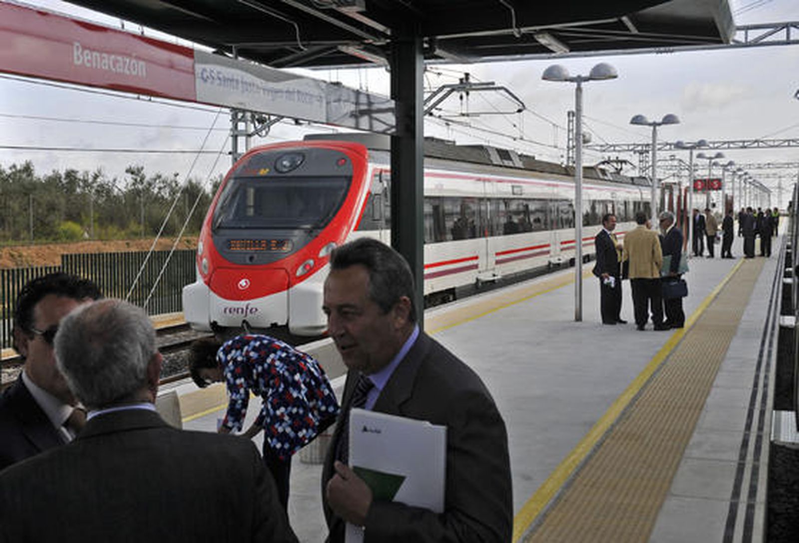 Llegada del Cercanías a Benacazón.

Foto: Juan Carlos Vazquez