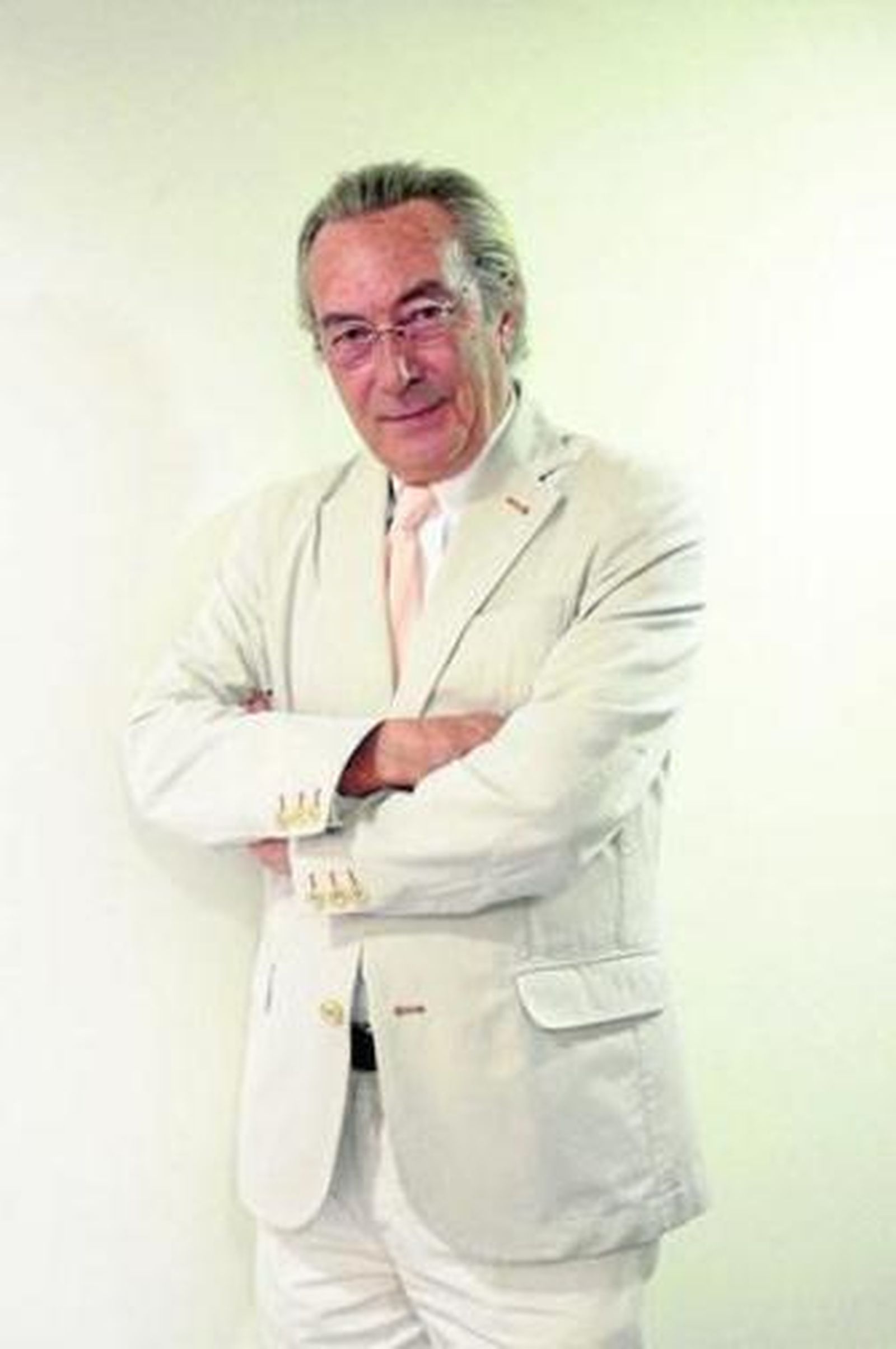 El poeta y profesor sevillano Jacobo Cortines (Lebrija, 1946).