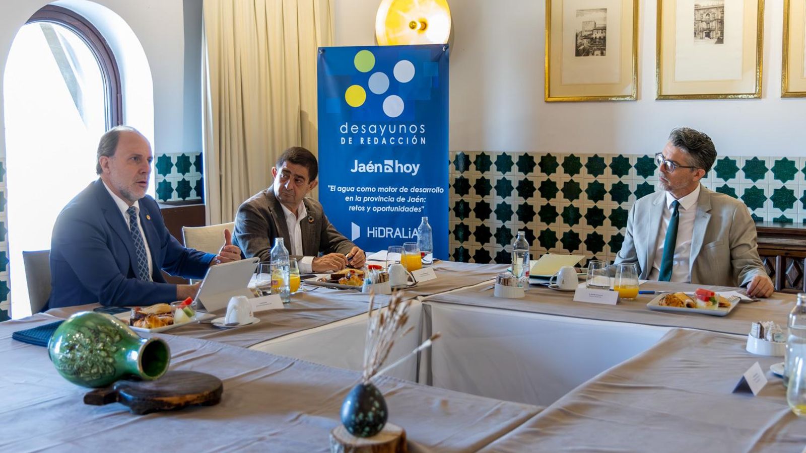 Foro Joly. "El agua como motor de desarrollo en la provincia de Jaén". Foro Joly. "El agua como motor de desarrollo en la provincia de Jaén".