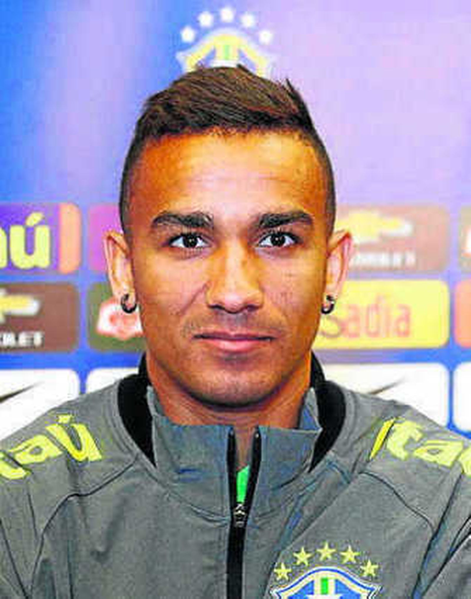 Danilo, con Brasil.