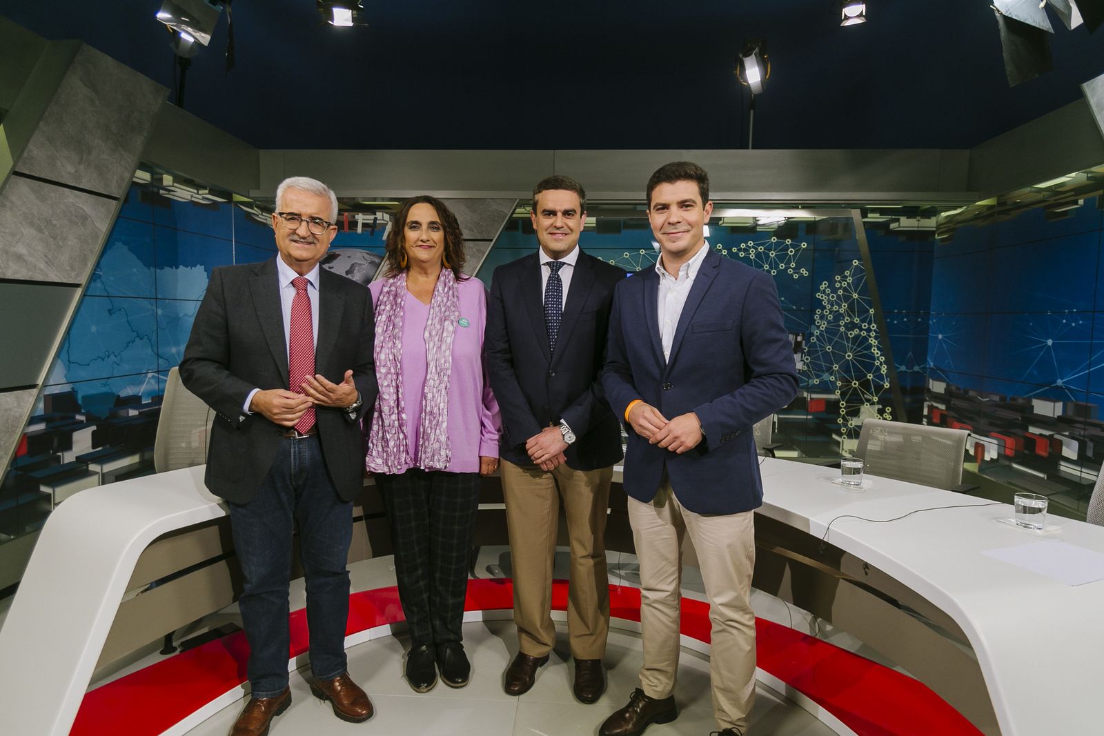 De izquierda a derecha, Manuel Jiménez Barrios (PSOE), Ángela Aguilera (Adelante), José Ortiz (PP) y Sergio Romero (Cs), antes de un debate en esta campaña.