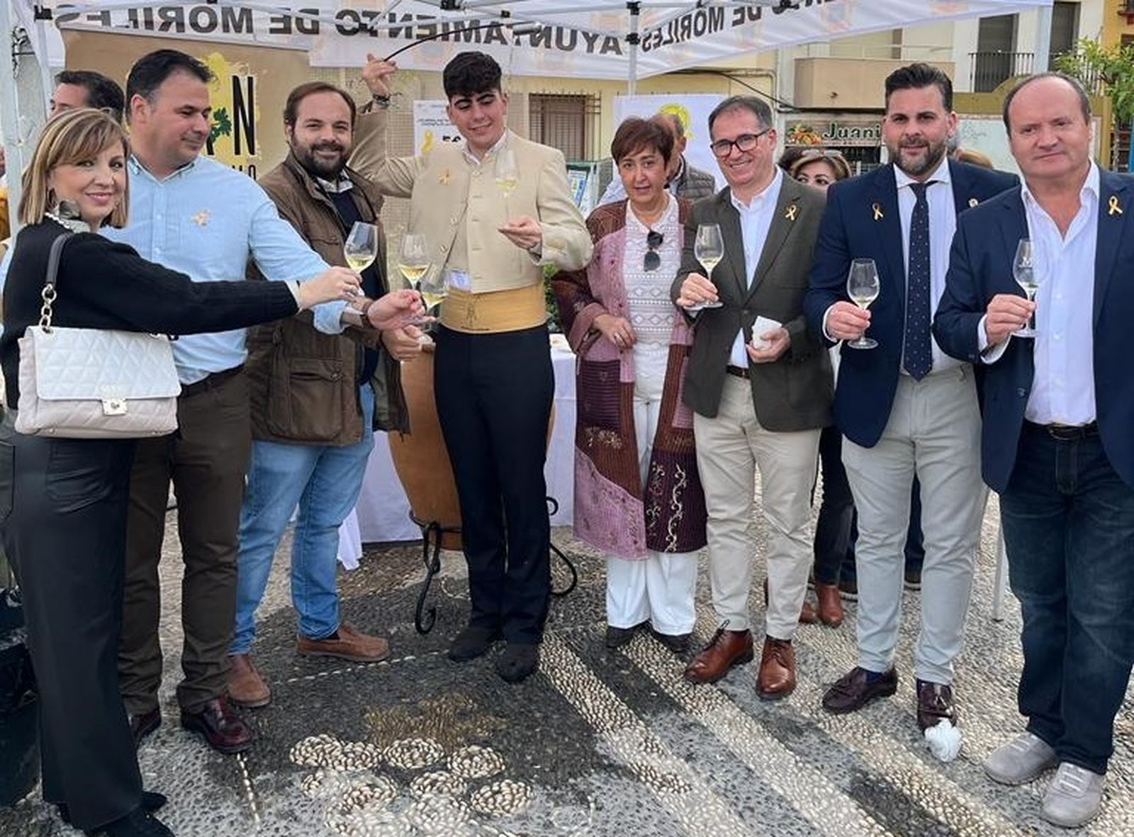 Asistentes a la inauguración de la Fiesta del Vino Nuevo de Moriles.