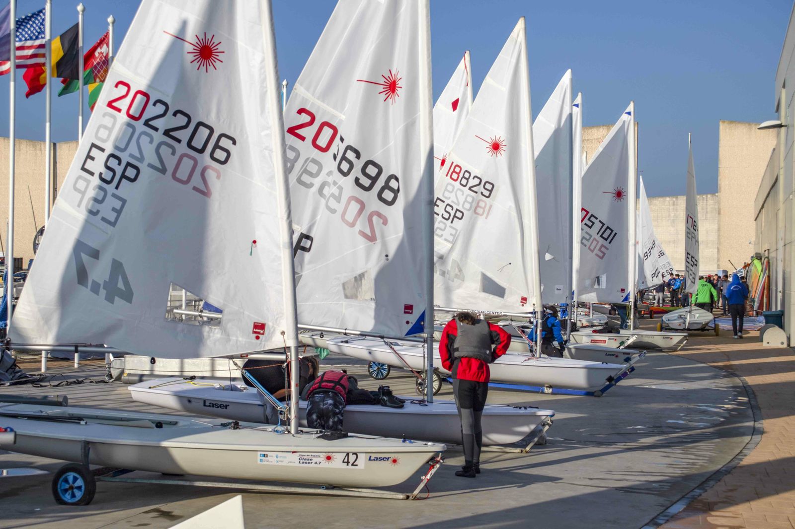 Preparativos para la Regata de Año Nuevo, con la que se cerrará 2019.