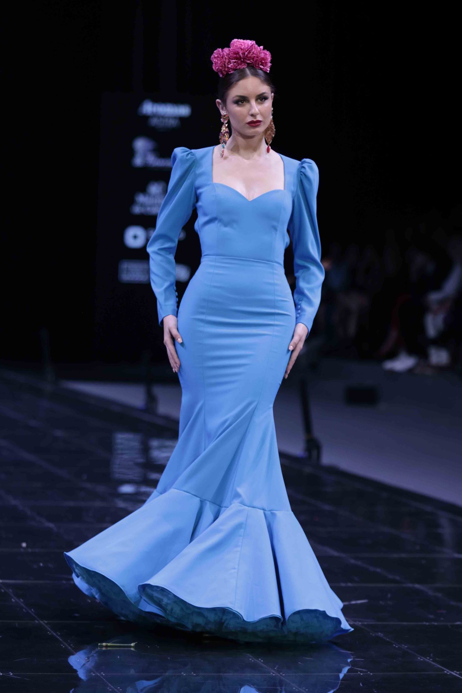 Desfile de Pilar Rubio en SIMOF de 2024, todas las fotos