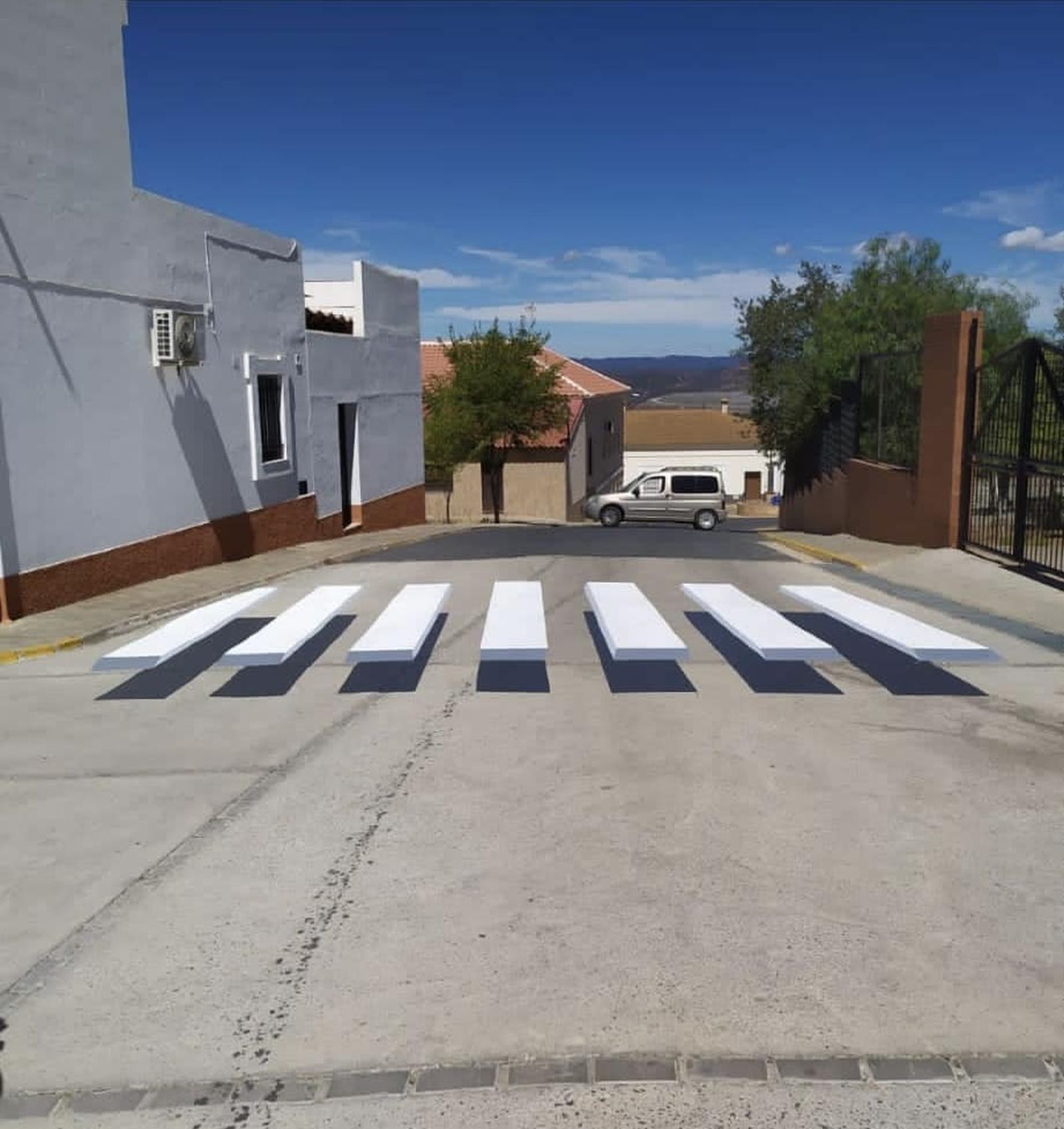 El paso de peatones.