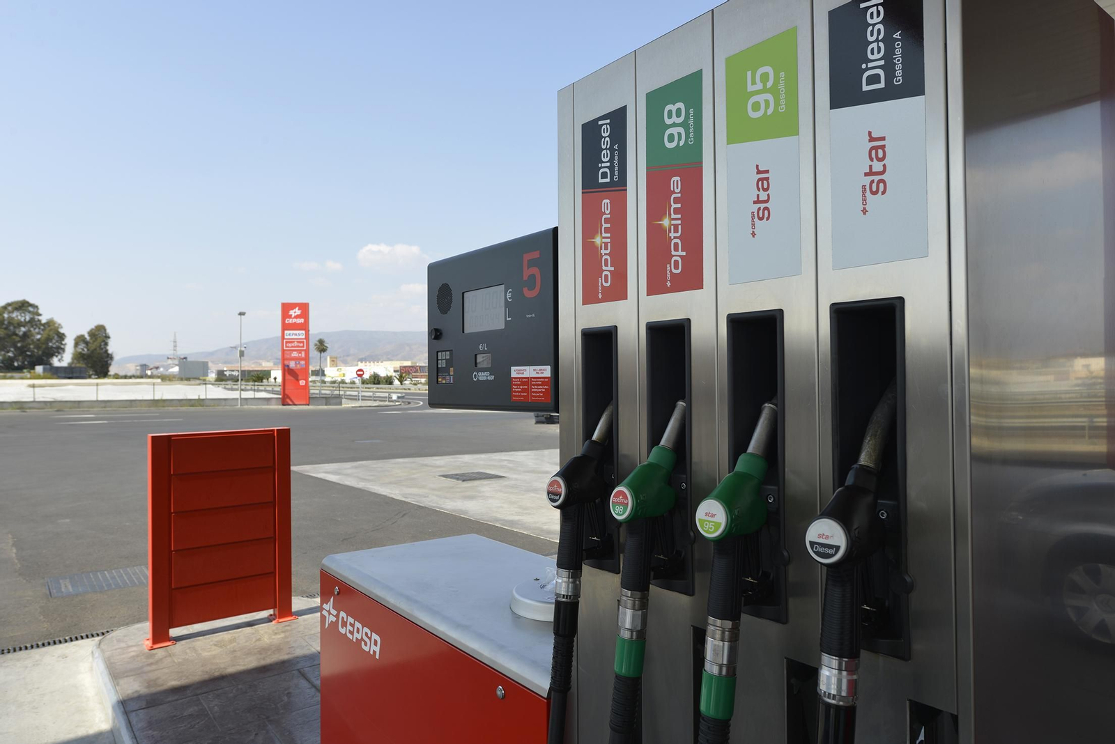 Surtidor de una gasolinera de Cepsa