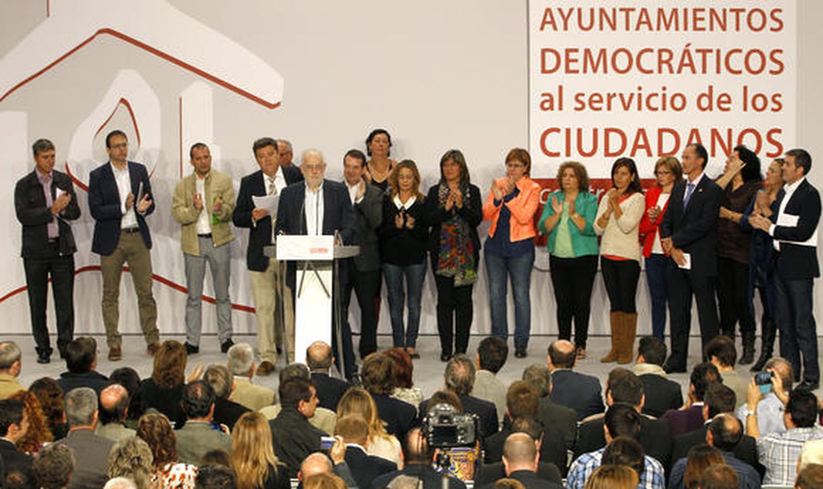 Alcaldes de todas las fuerzas, menos del PP, rechazan en bloque la reforma local