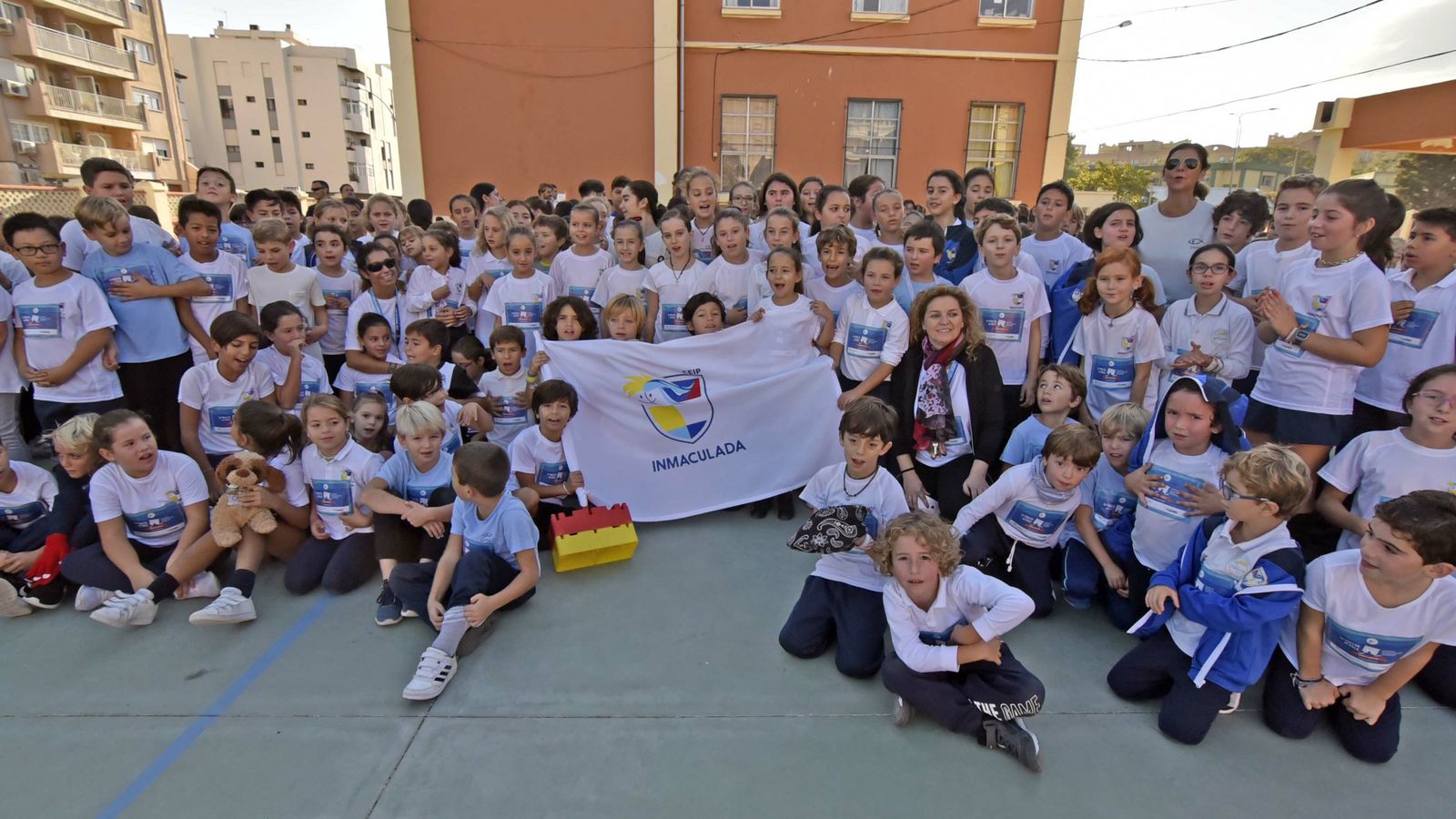 V carrera la vuelta al cole contra la leucemia infantil en fotos