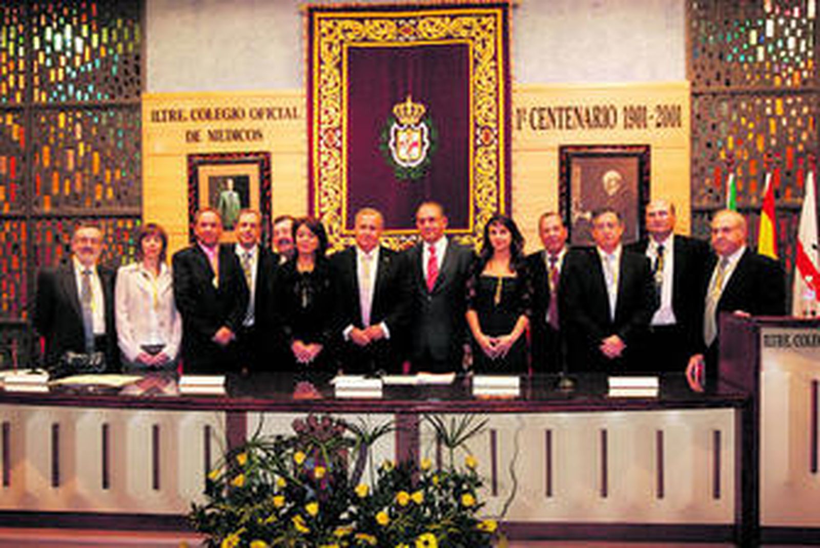 Autoridades, profesionales y familiares abarrotaron el Aula 'Ramón y Cajal' durante la toma de posesión.