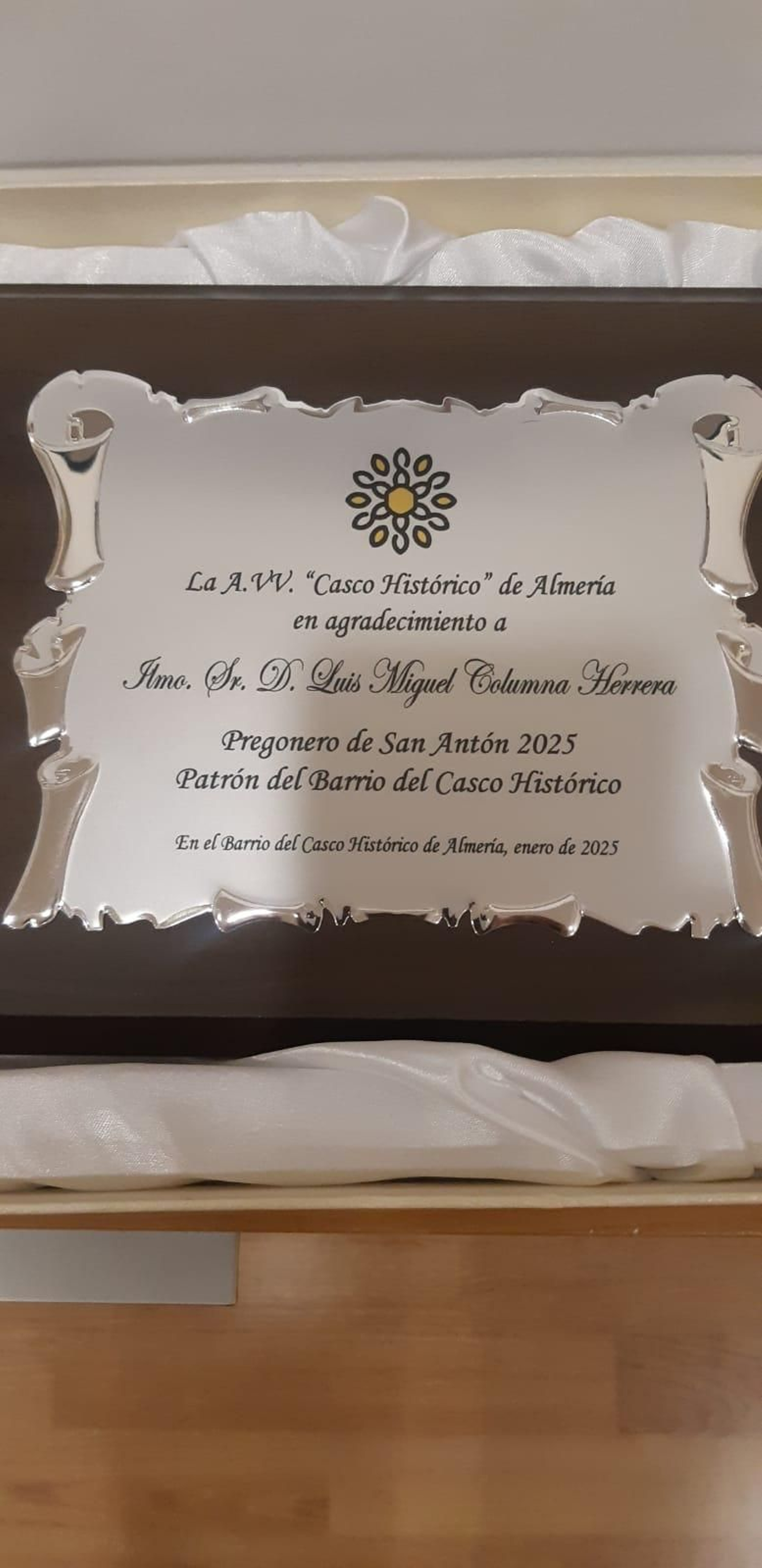 Pregón de Luis Columna a San Antón, en imágenes