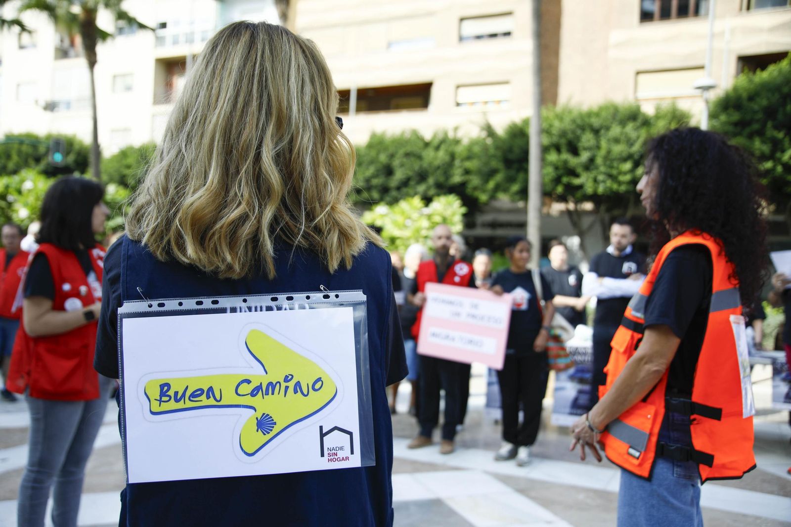 Imágenes de la campaña "Camino de Santiago" para celebrar el día de las personas sin hogar en Almería