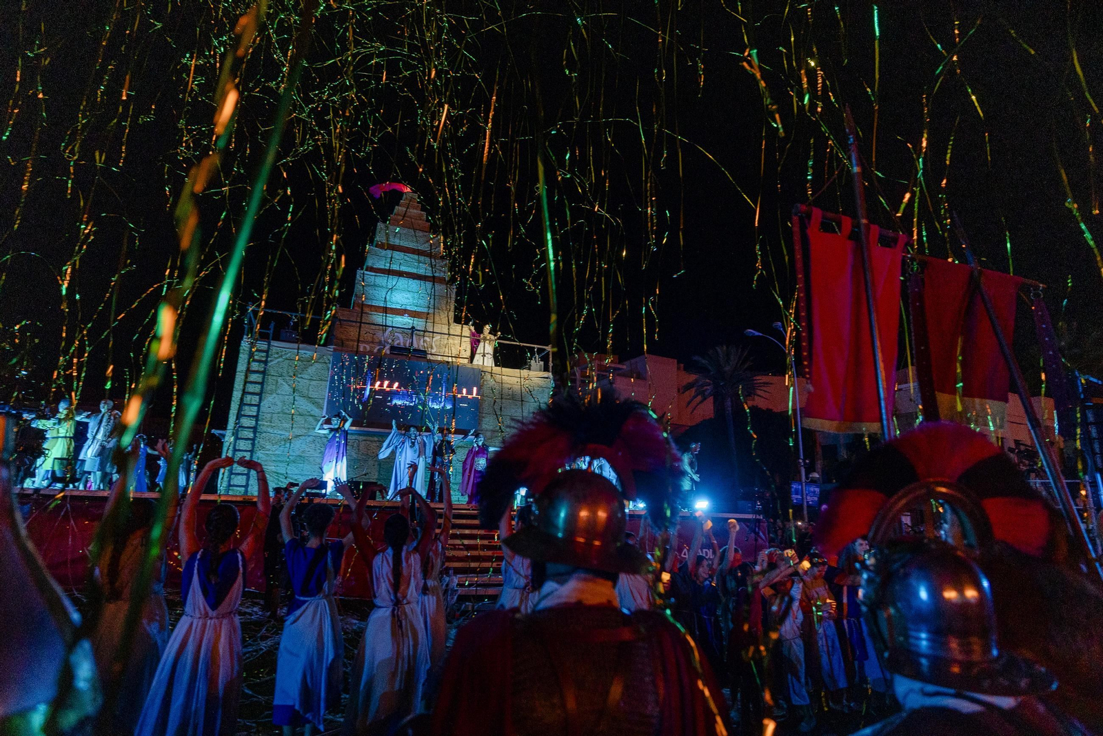 Las imágenes de "Foedus, Gaditanorum", el espectáculo de clausura del festival Cádiz Romana en las Puertas de Tierra