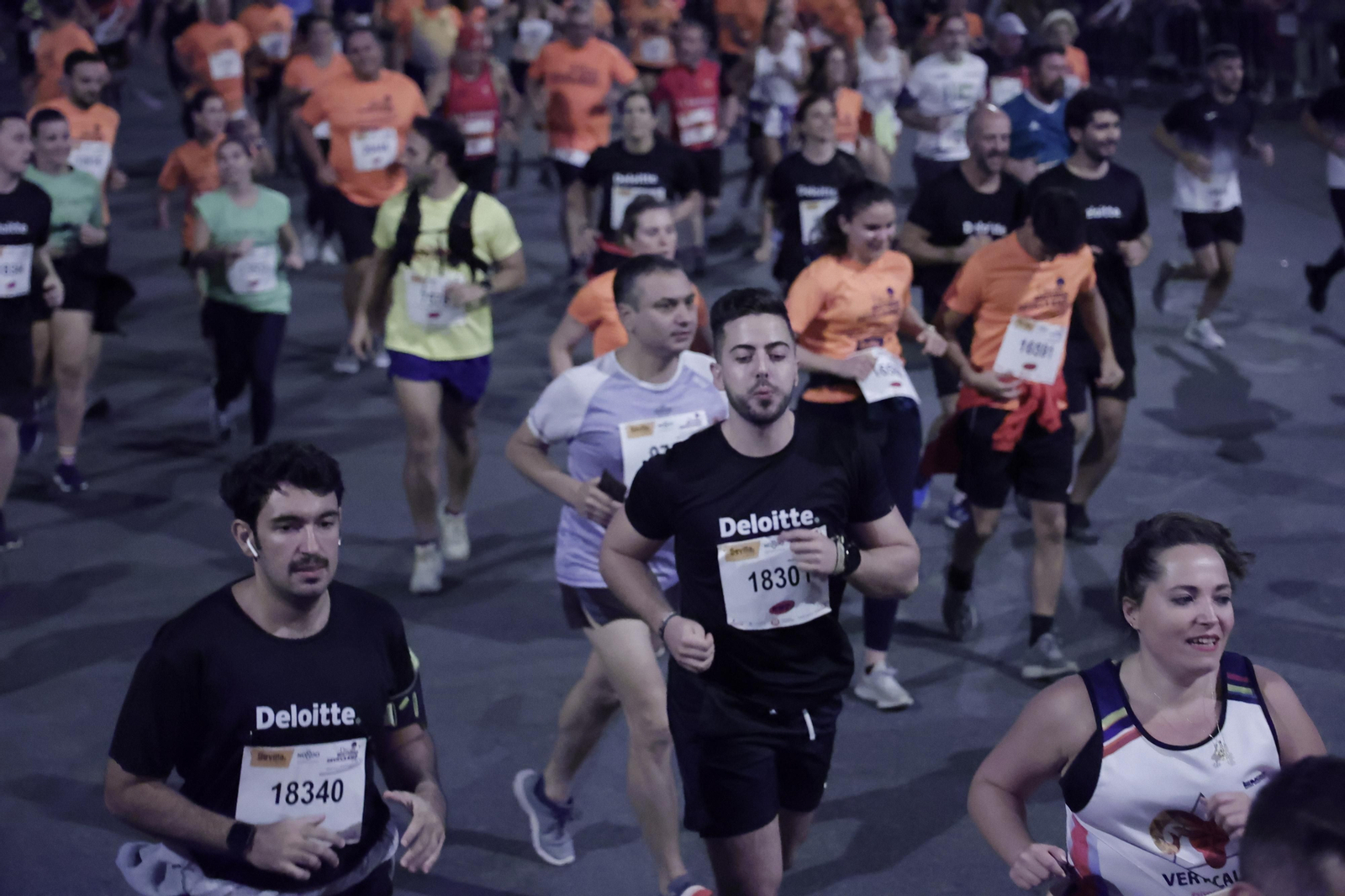 Búscate en la Carrera Nocturna de Sevilla (5)