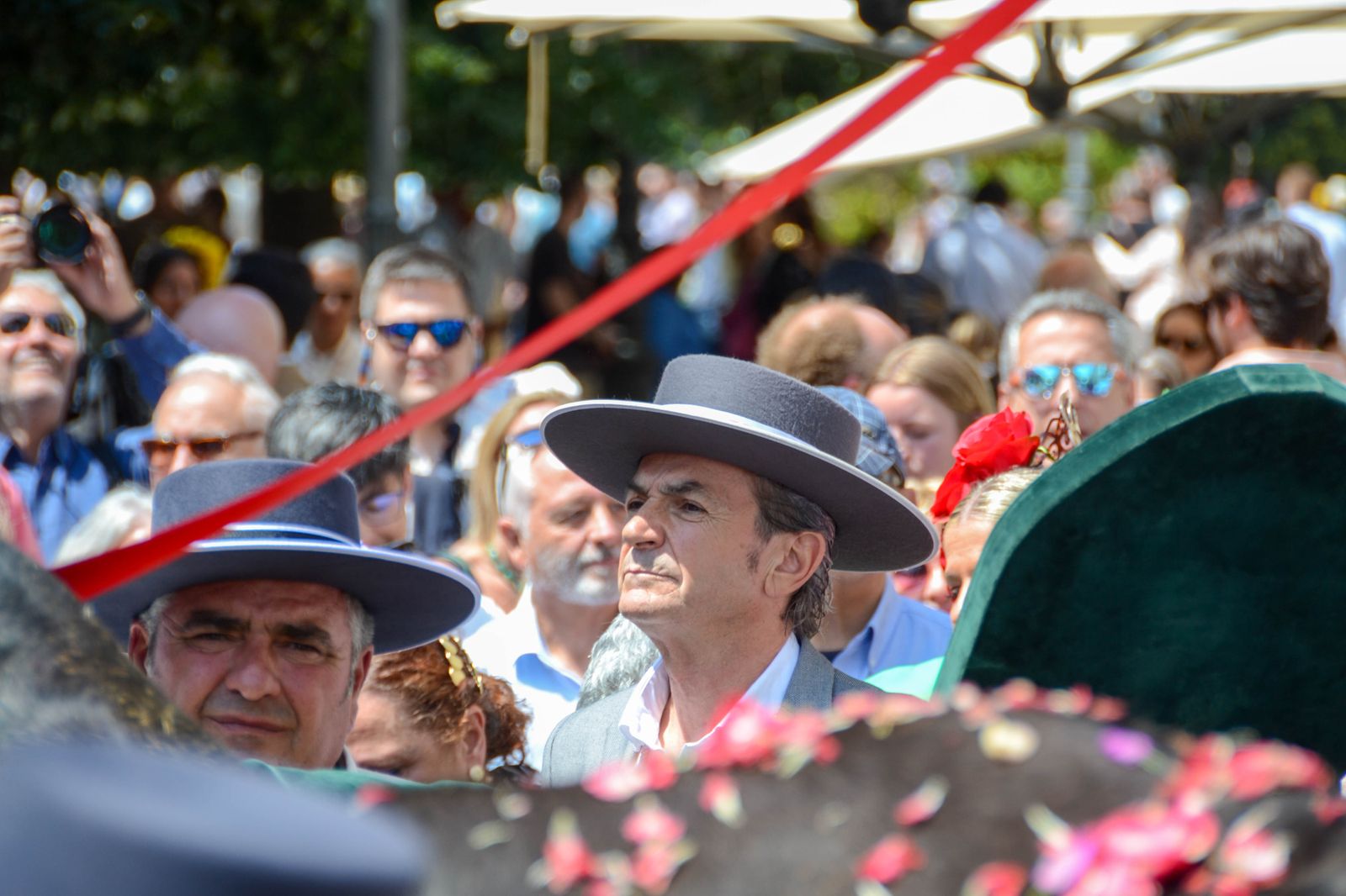 La salida de la Hermandad del Rocío de Granada, en imágenes