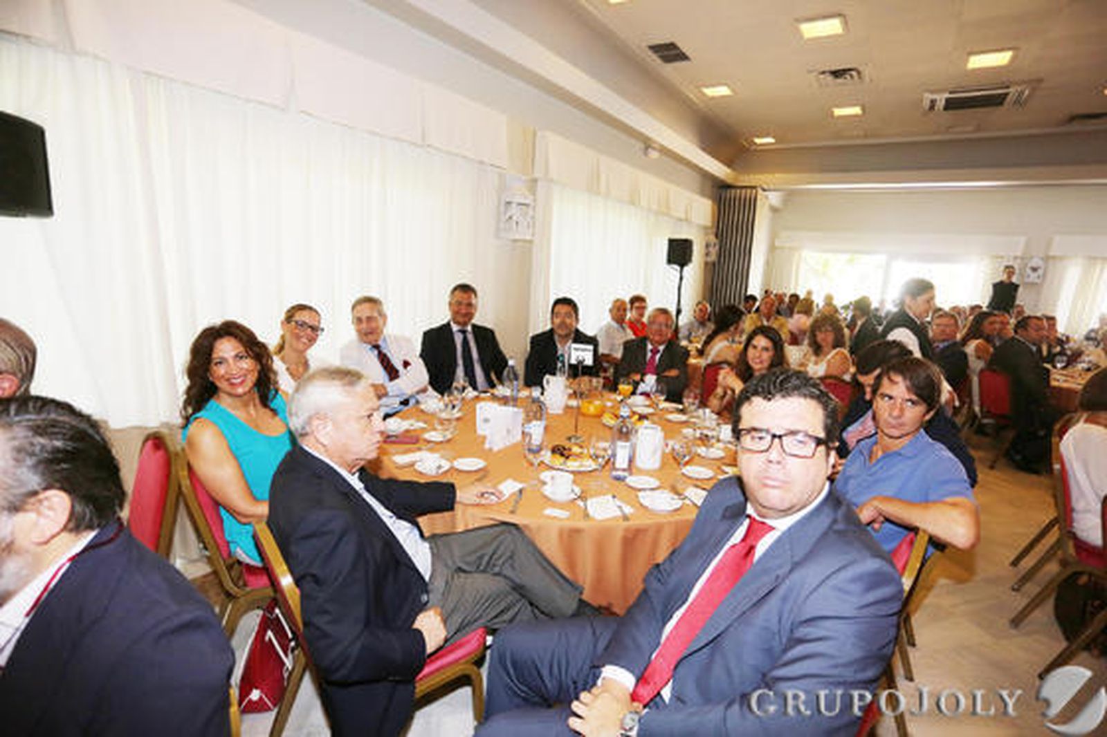 Antonio Martín, Dominica Guardia, Patricia Millán, Francisco Pérez, Eduardo García, Javier Benítez, Manuel Mª Ferrer, Teresa Carrión, Javier Maldonado, Luis O’Neale y Tomás Mantaras.

Foto: Pascual