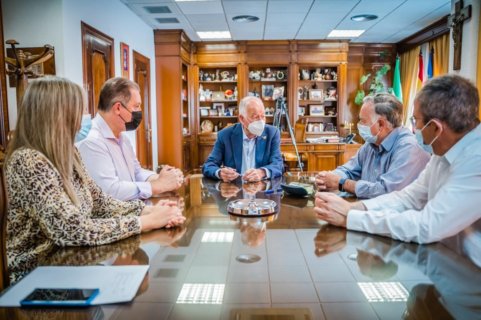 Firma del convenio en Alcaldía.