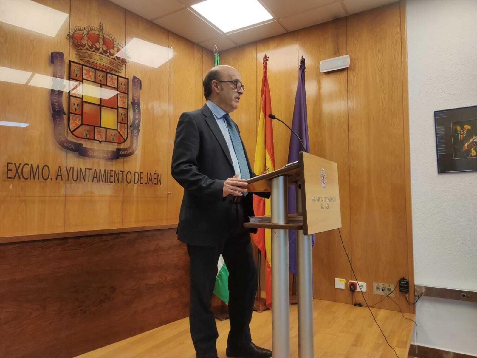 Vicente Oya durante la rueda de prensa.