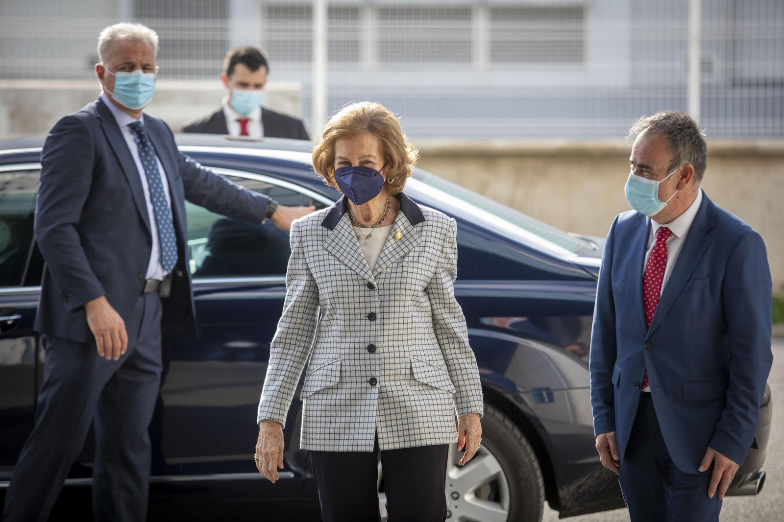 Imágenes de la visita de la Reina Sofía al Banco de Alimentos de Cádiz