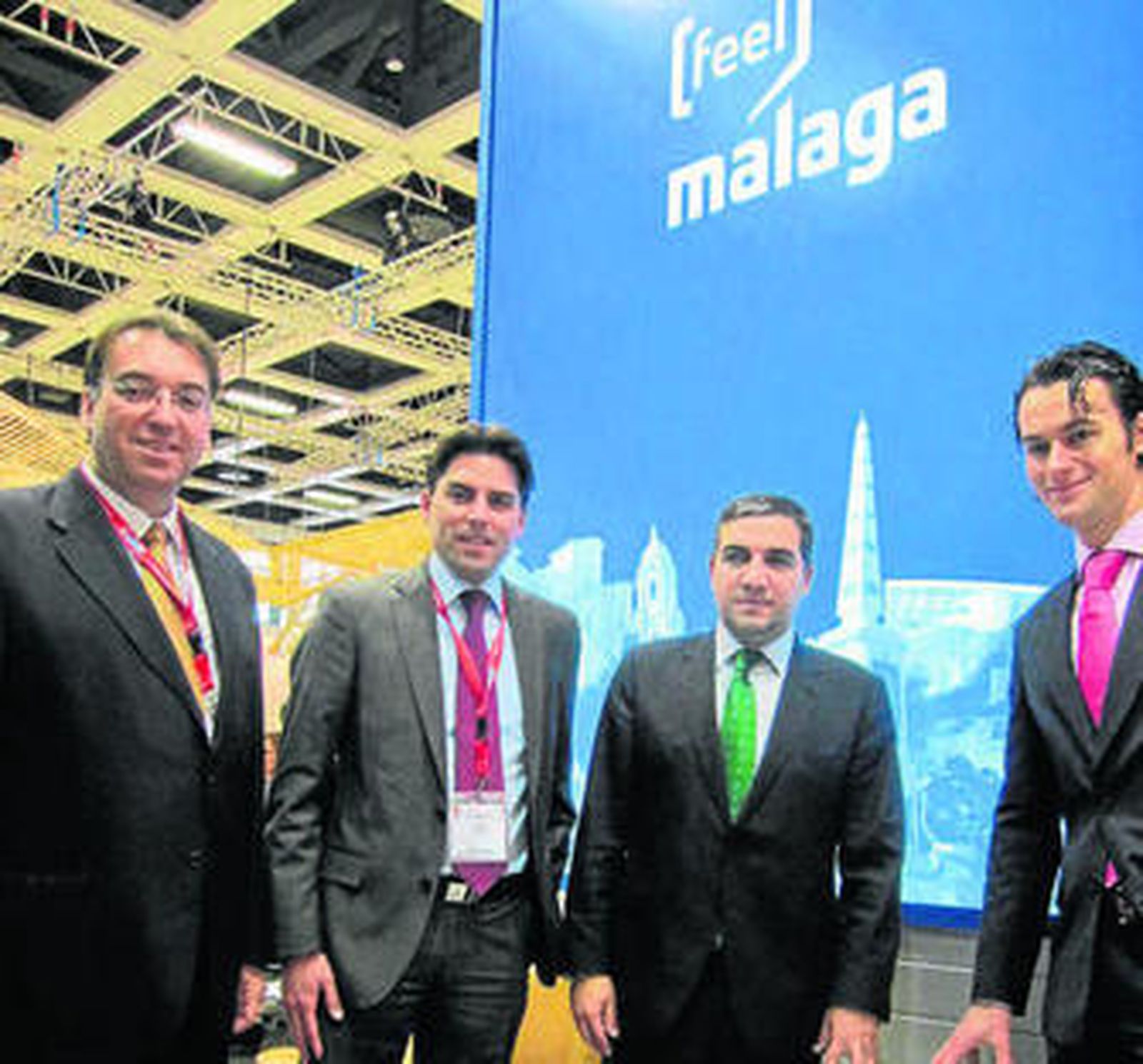 Bendodo, en el expositor 'Feel Málaga'.