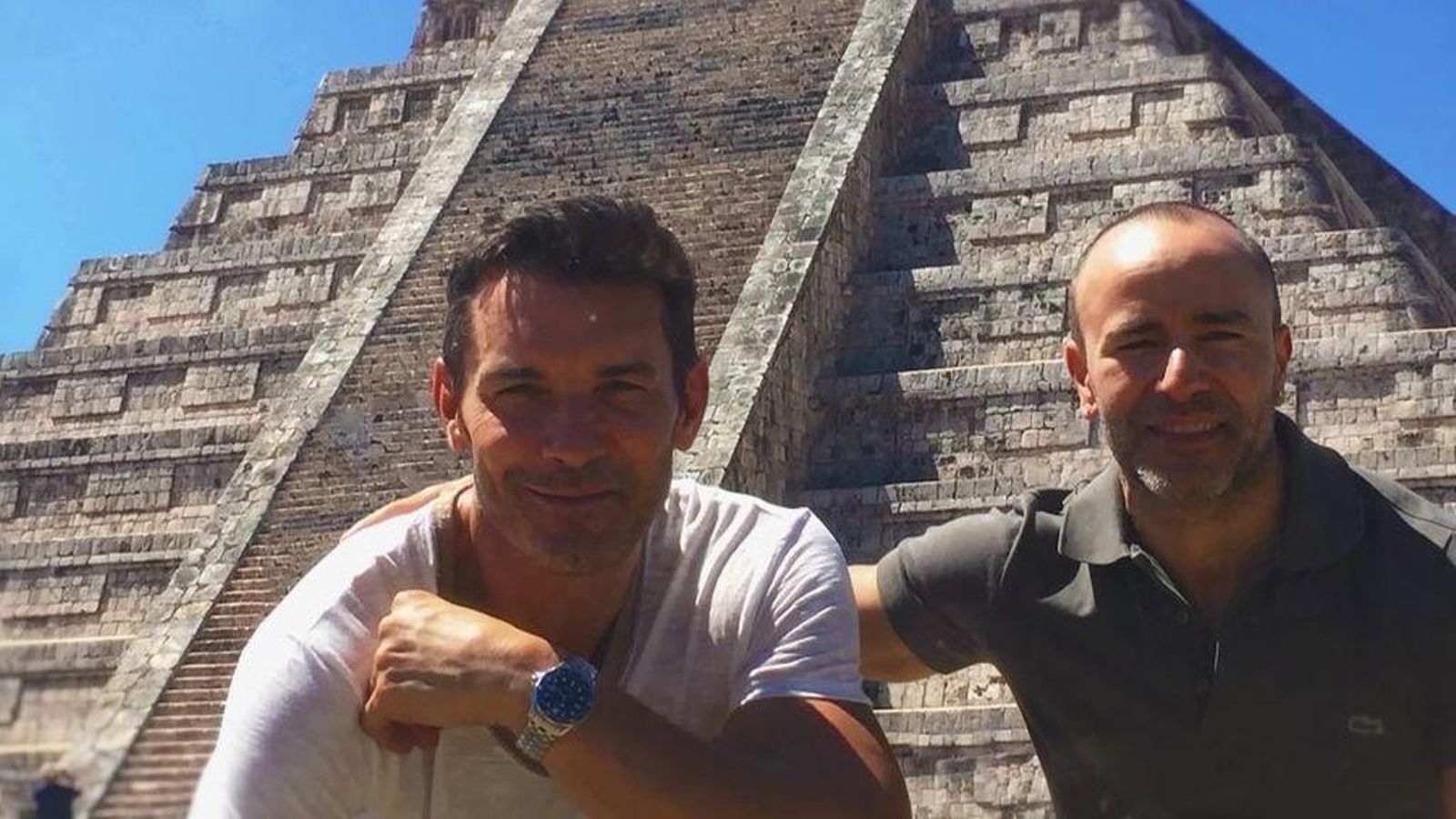 Jesús con su marido, Roberto Cortés.